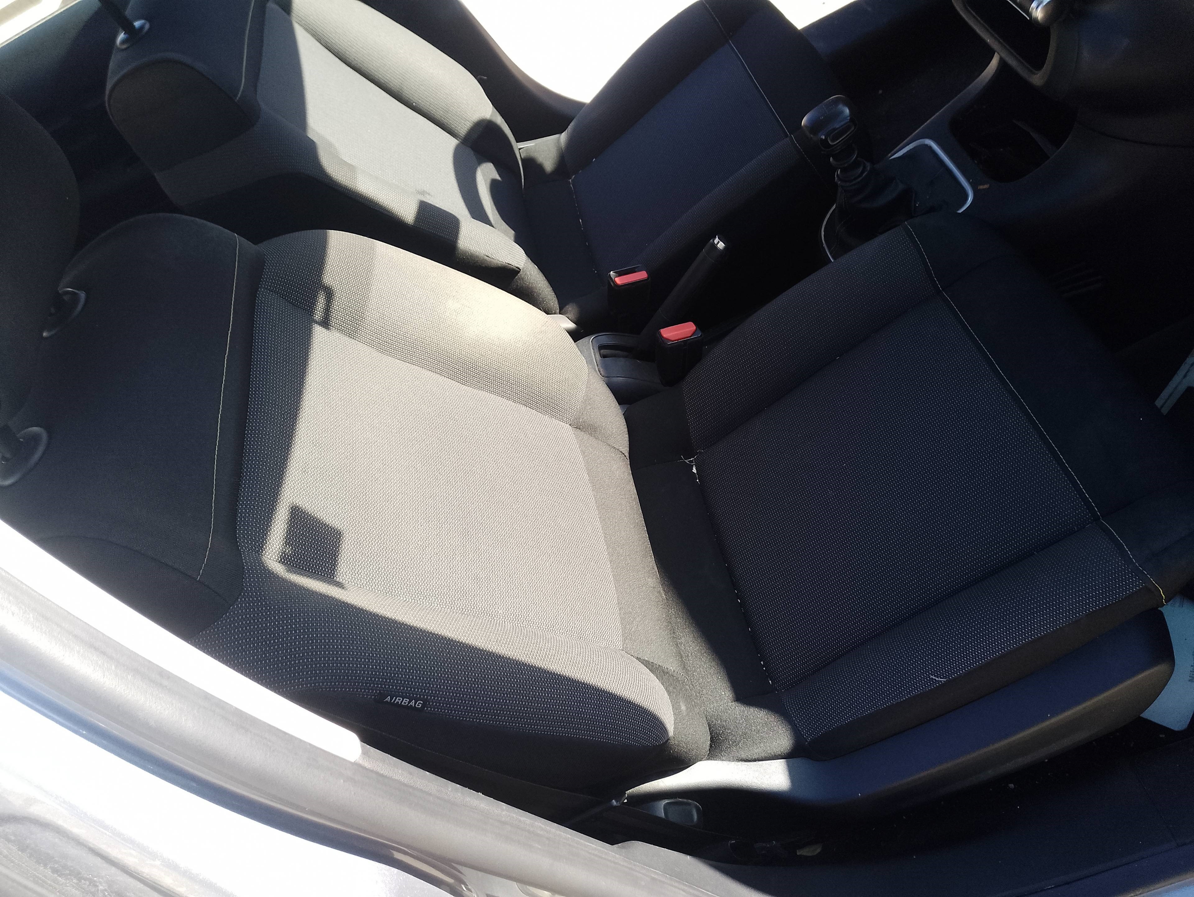 Recambio de asiento delantero derecho para citroën c3 c-series referencia OEM IAM   