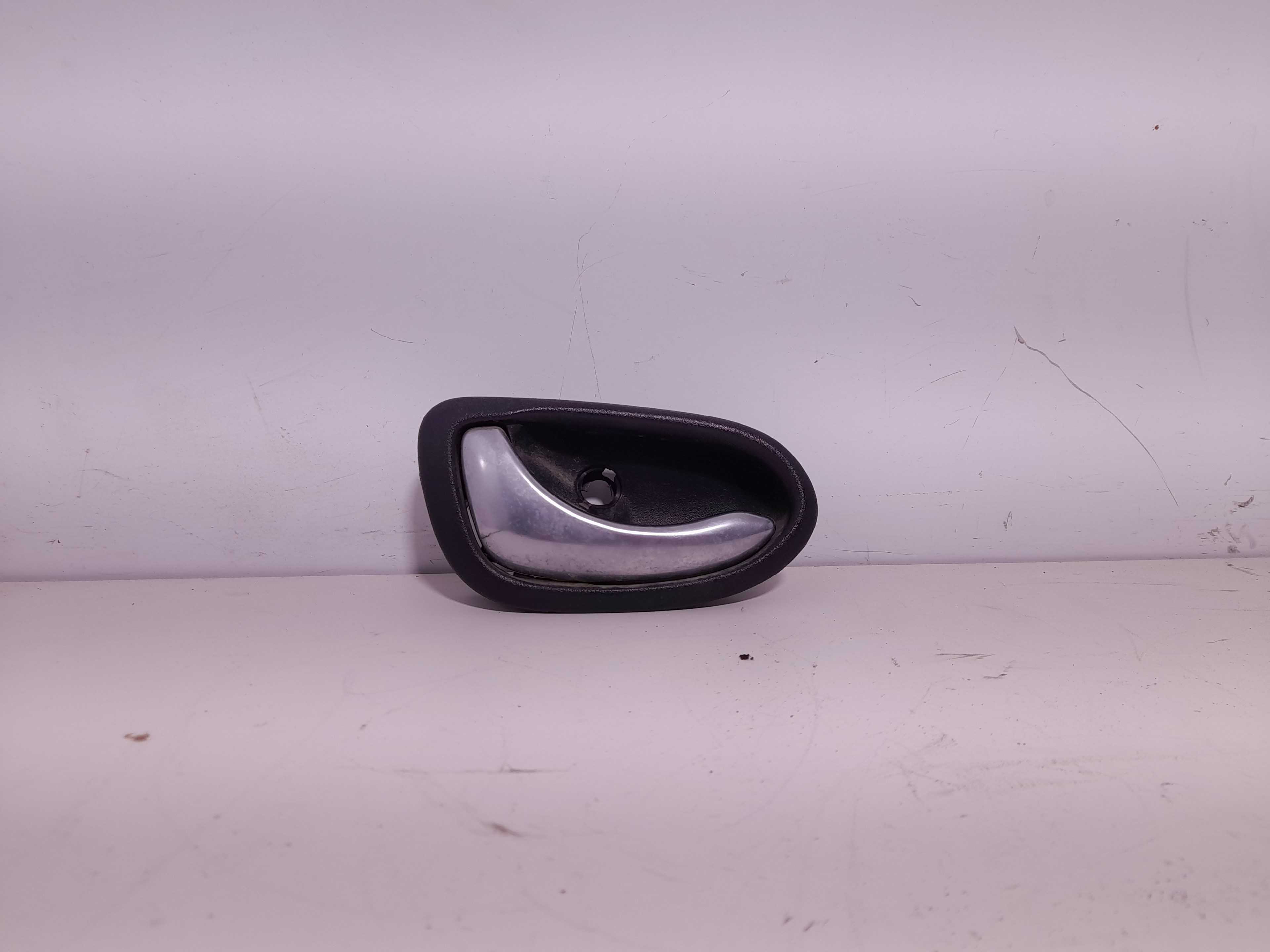 Recambio de maneta interior trasera izquierda para nissan primera berlina (p12) acenta referencia OEM IAM   