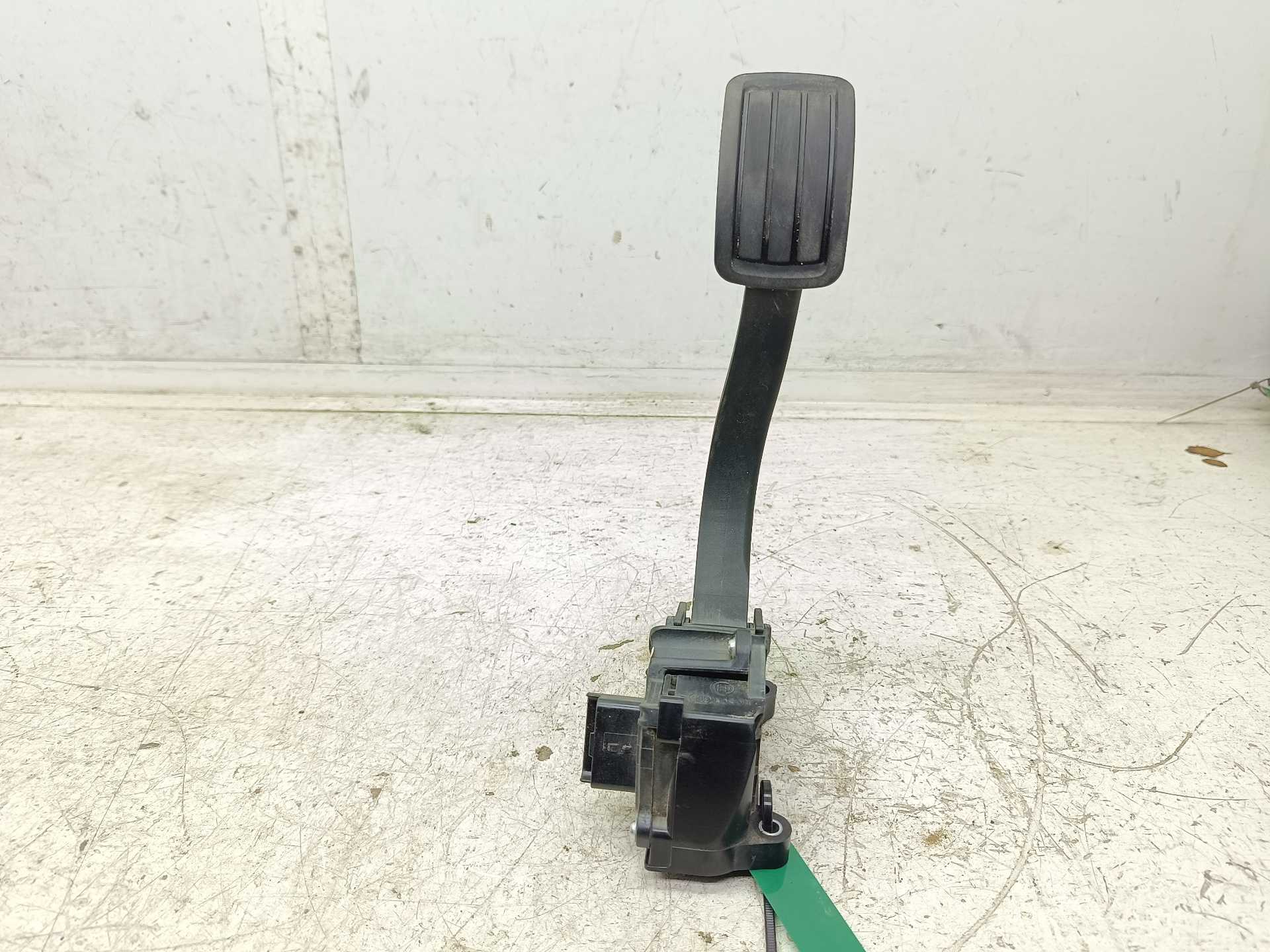 Recambio de pedal acelerador para opel vivaro furgón l express referencia OEM IAM 9838028180  