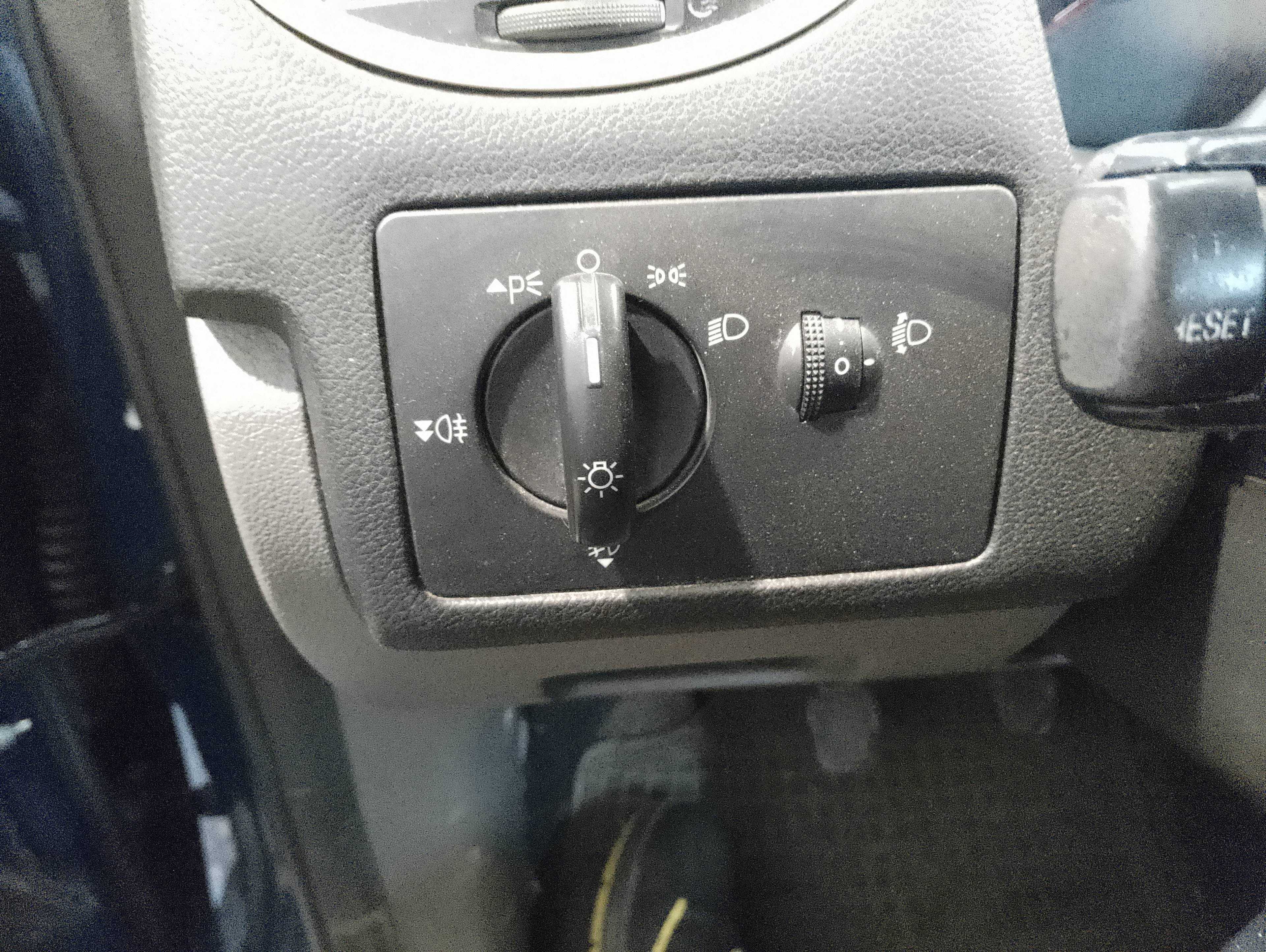 Recambio de mando luces para ford focus berlina (cap) ambiente (d) referencia OEM IAM   