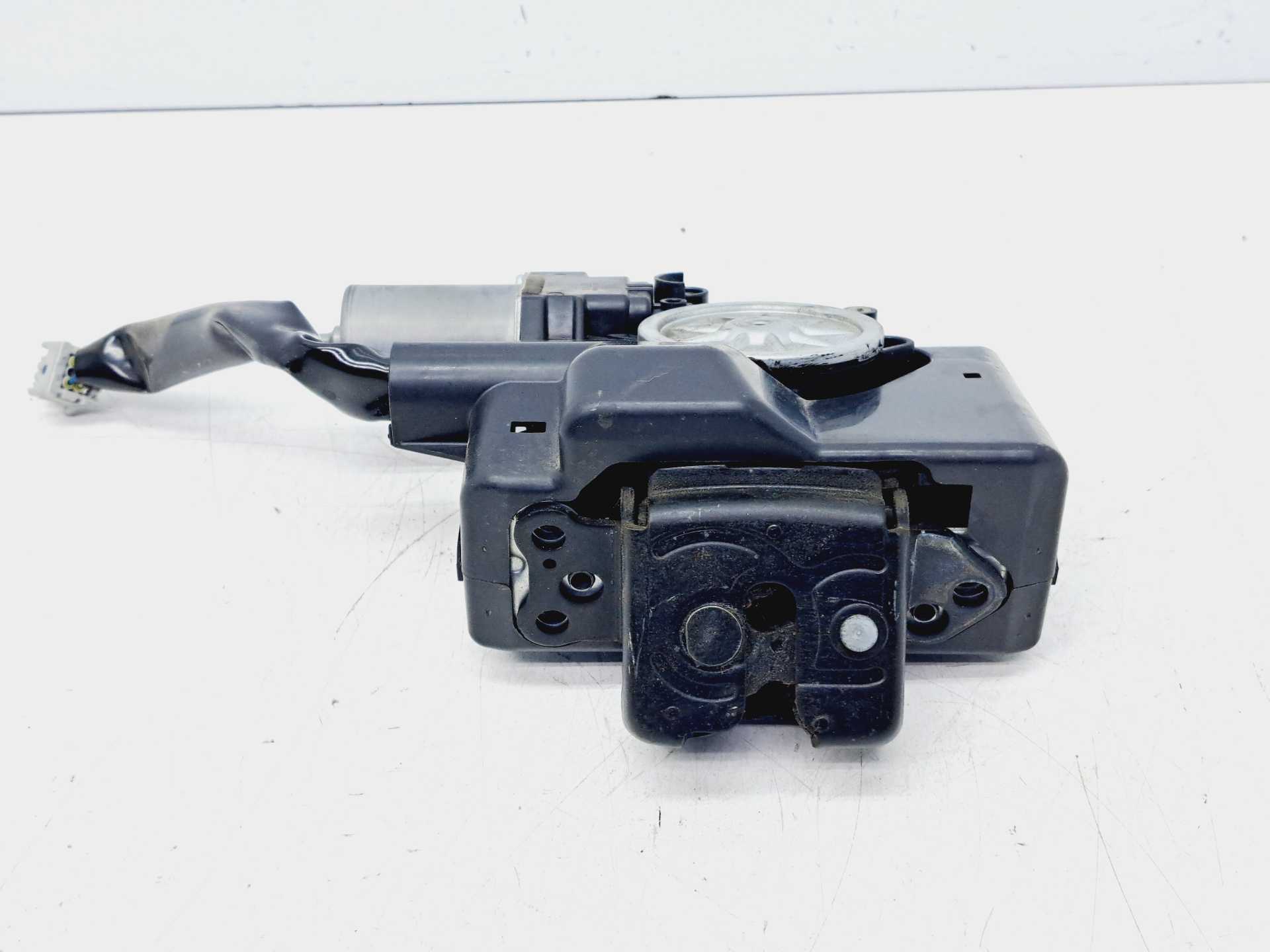 Recambio de cerradura maletero / porton para toyota rav 4 advance referencia OEM IAM T5161382A 1638000790 DENSO
