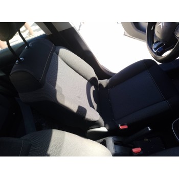 ASIENTO DELANTERO IZQUIERDO 