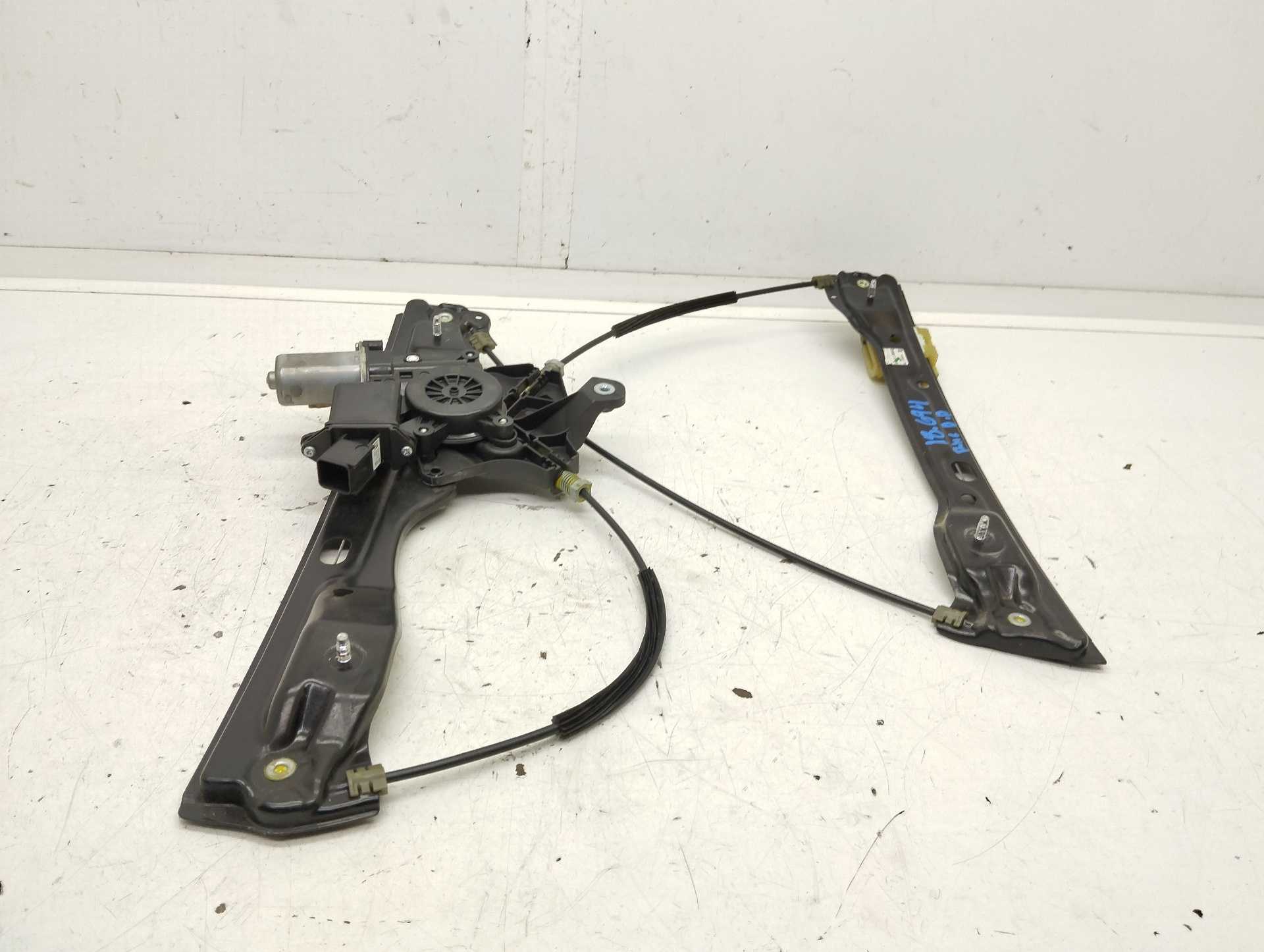 Recambio de elevalunas delantero derecho para opel astra k lim. 5türig business referencia OEM IAM 13406674 C31348102 BROSE