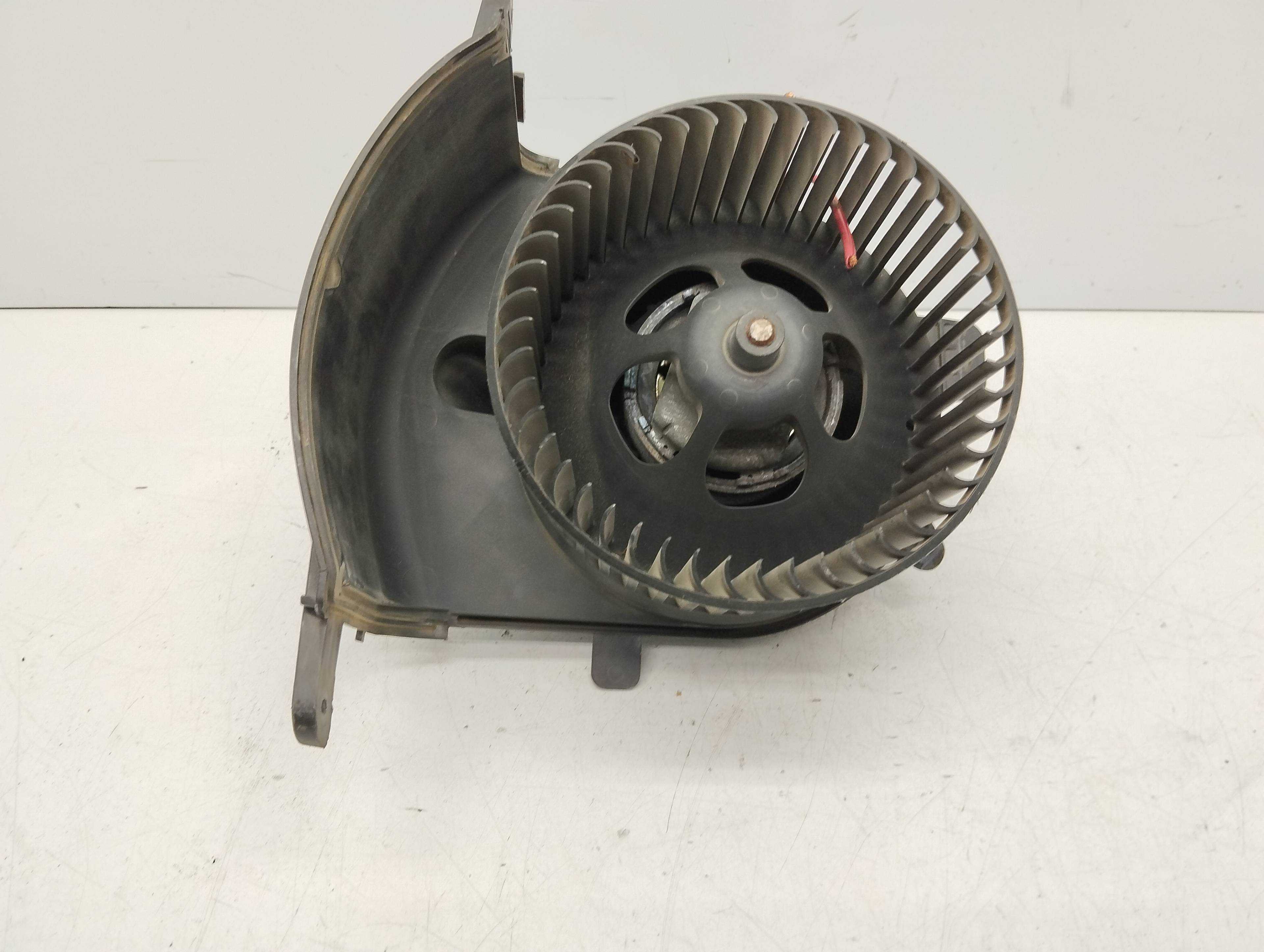 Recambio de motor calefaccion para renault scenic ii 1.9 dci diesel referencia OEM IAM J84F666583V VALEO 