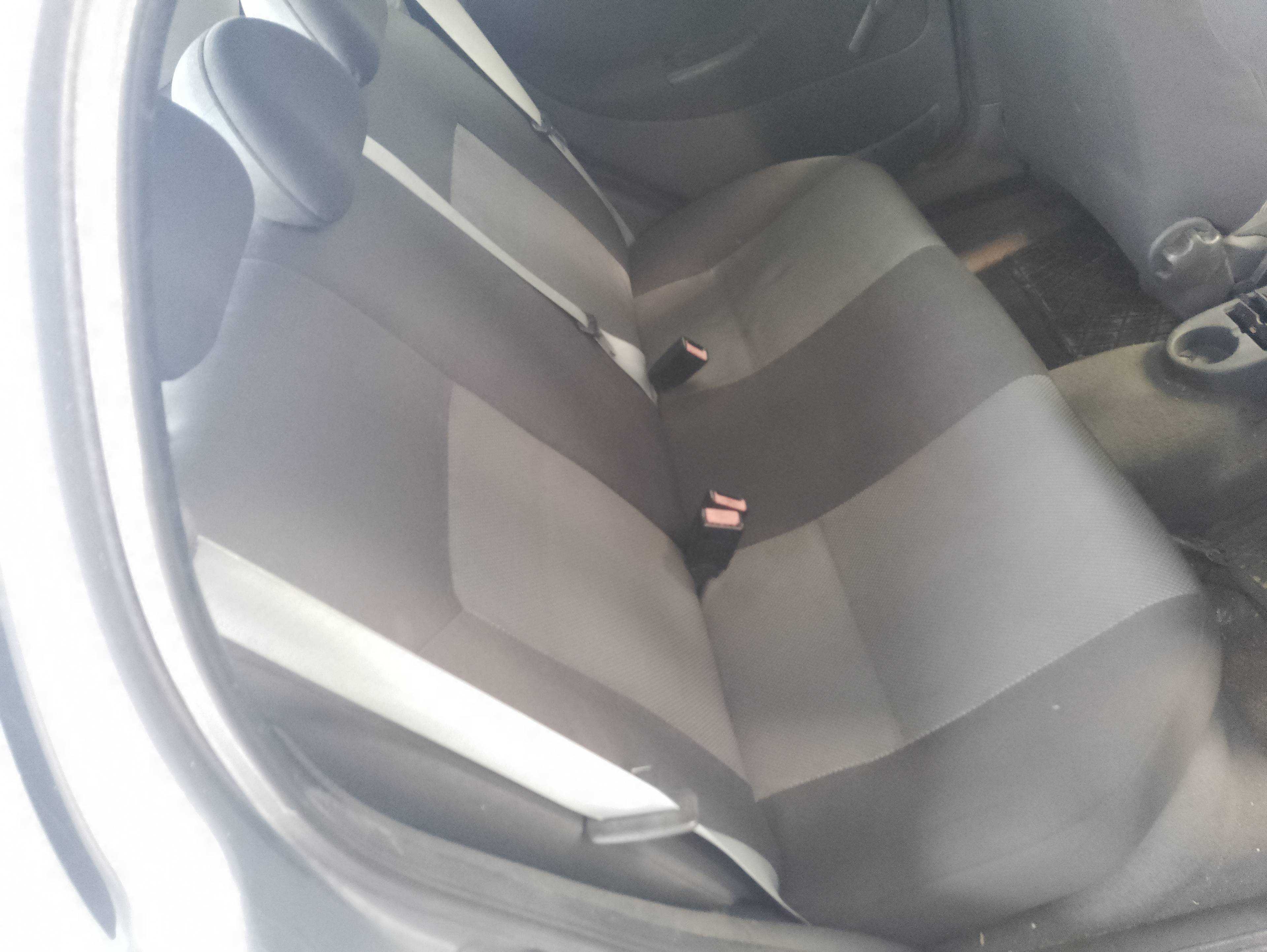 Recambio de asientos traseros para opel corsa c blue line referencia OEM IAM   