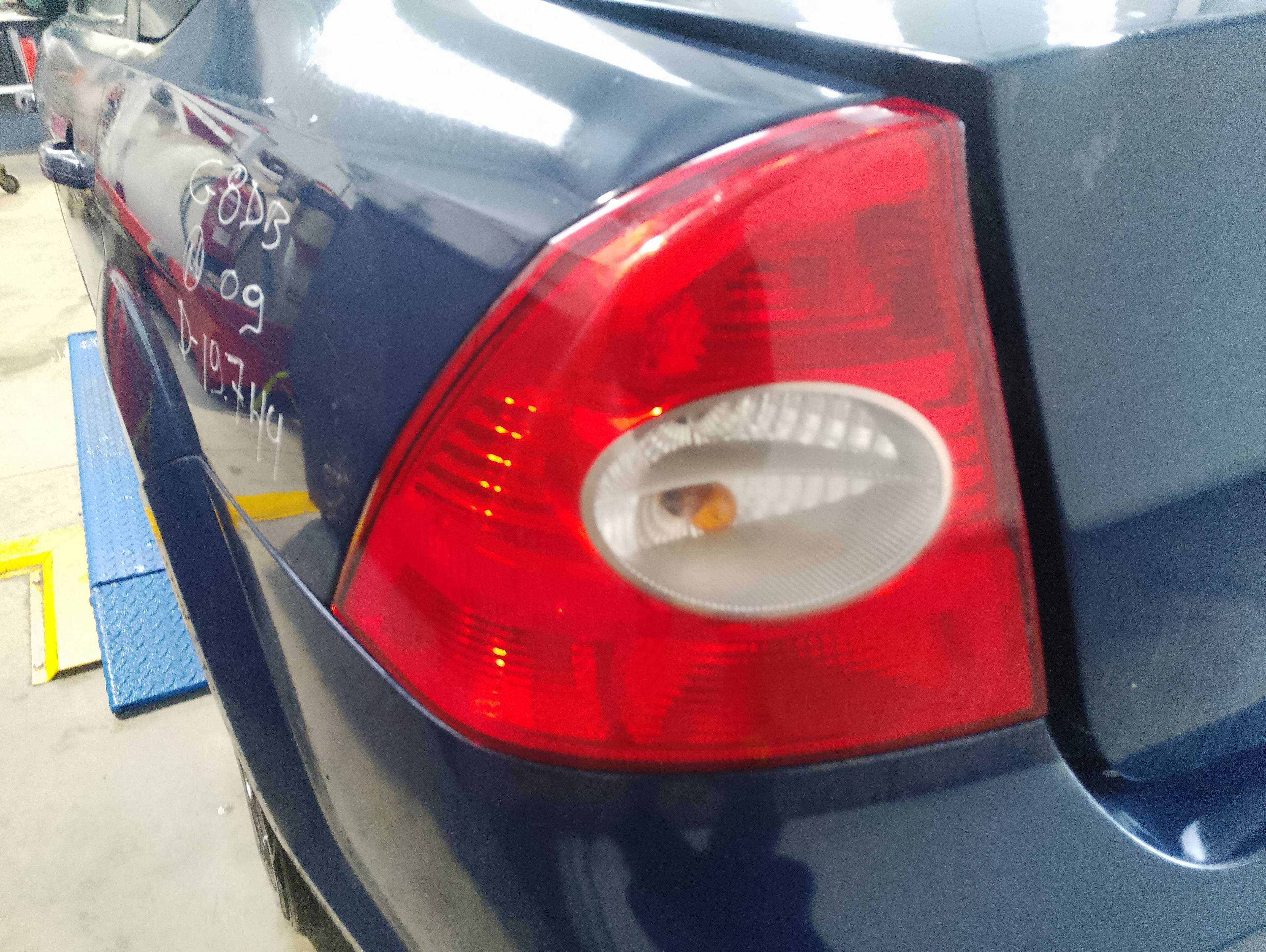 Recambio de piloto trasero izquierdo para ford focus berlina (cap) ambiente (d) referencia OEM IAM   