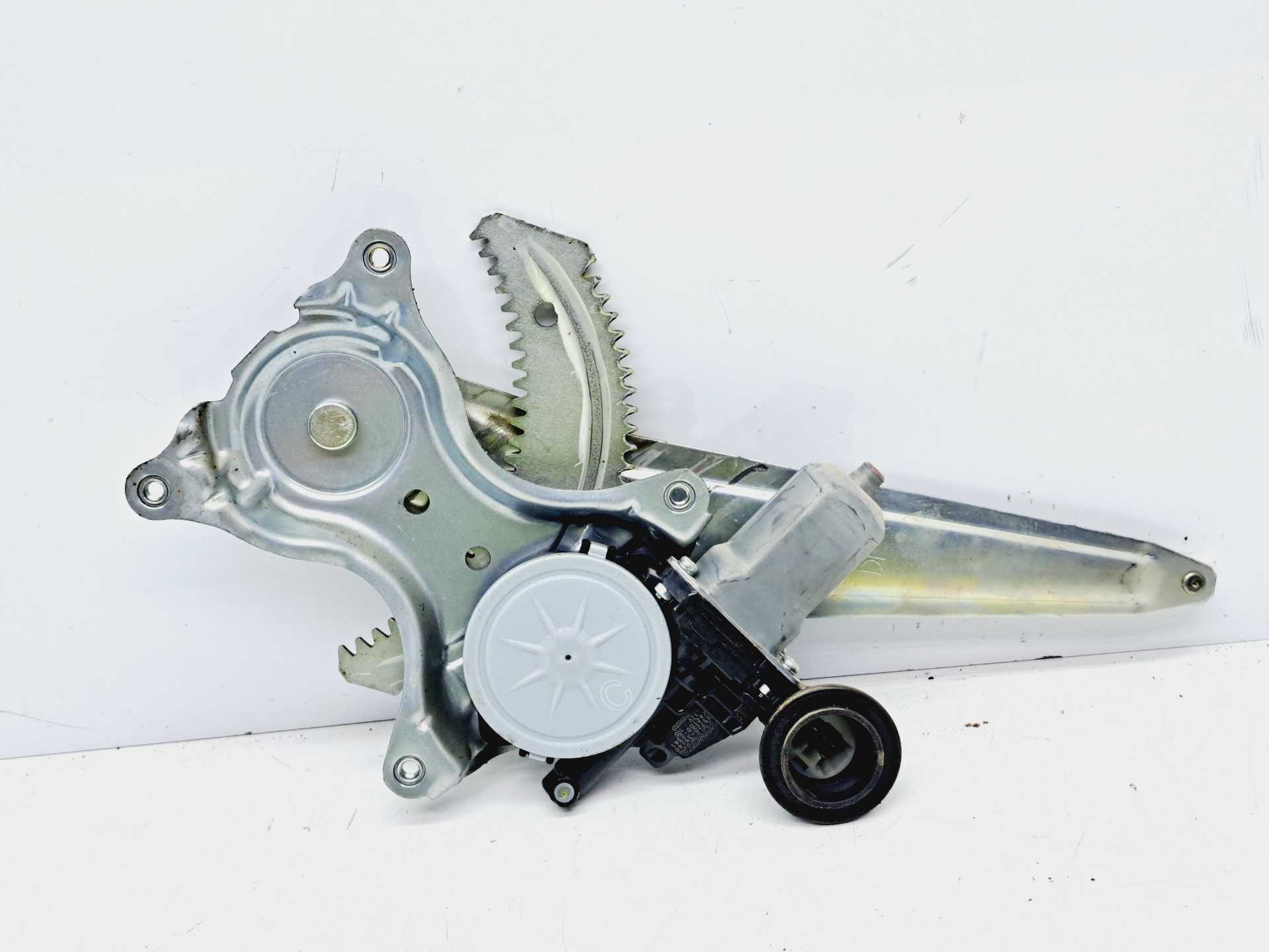 Recambio de elevalunas trasero derecho para toyota rav 4 advance referencia OEM IAM 8573035140 2621002341 DENSO