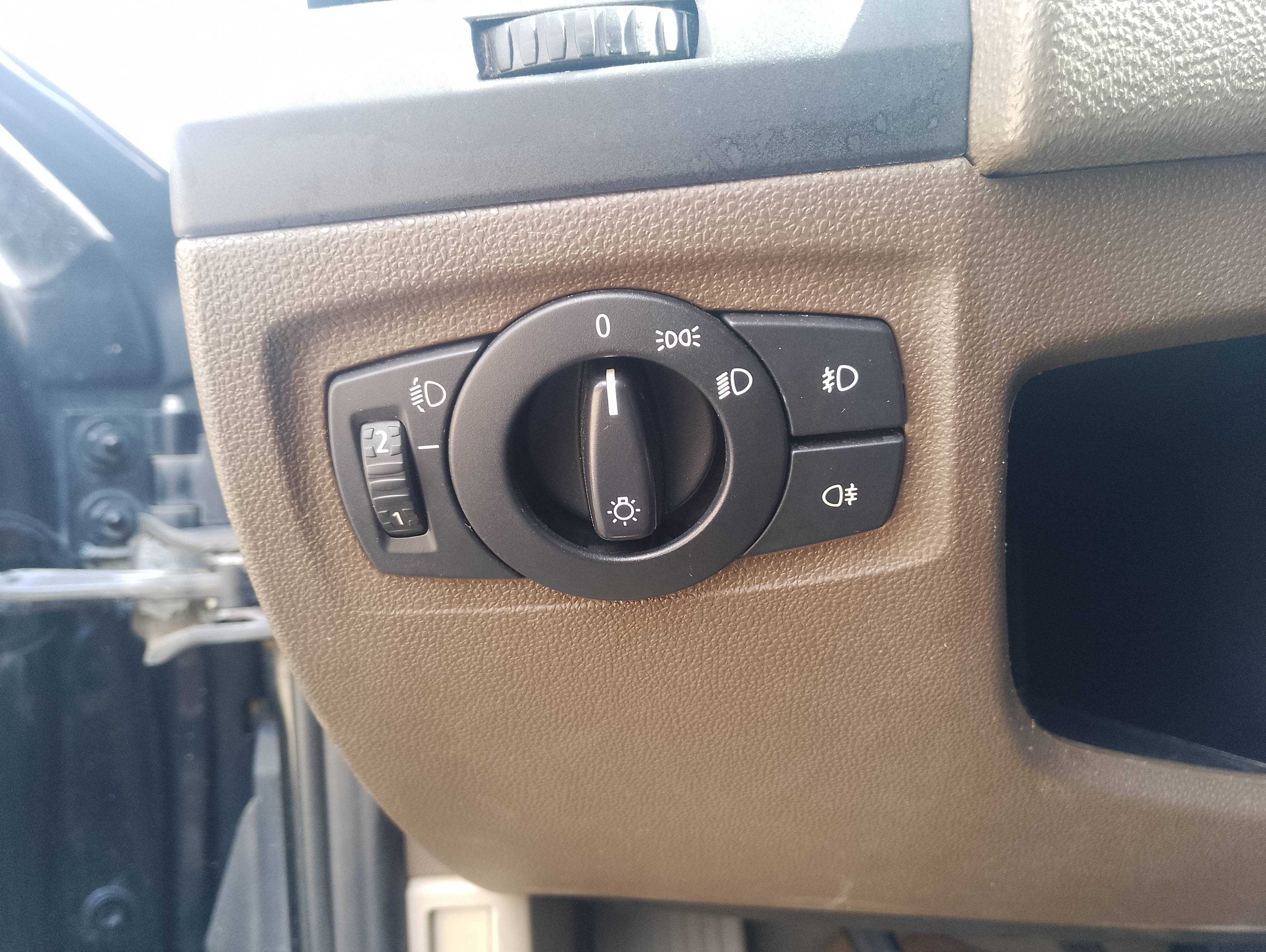 Recambio de mando luces para bmw serie 1 berlina (e81/e87) 118d referencia OEM IAM   