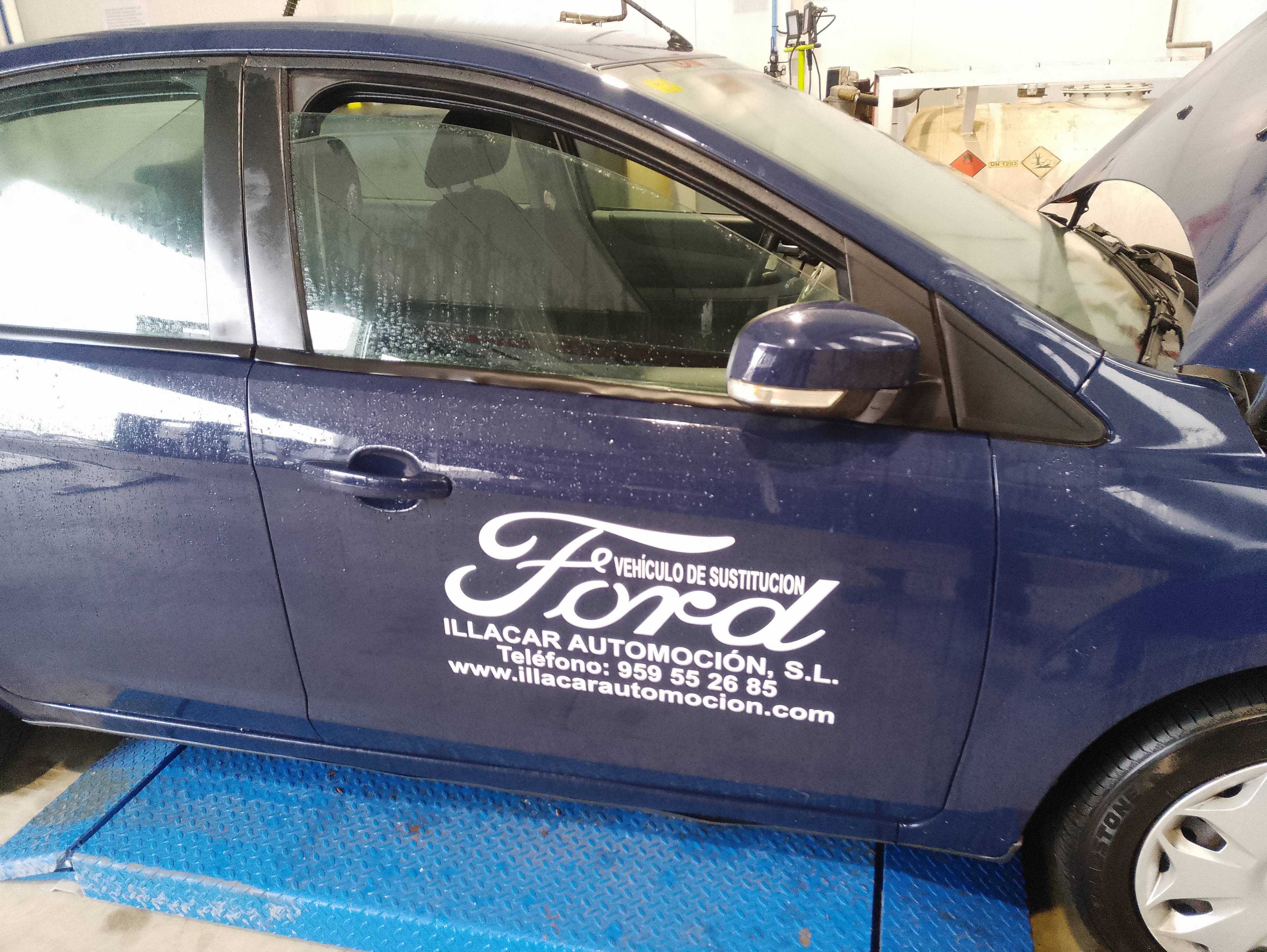 Recambio de puerta delantera derecha para ford focus berlina (cap) ambiente (d) referencia OEM IAM   