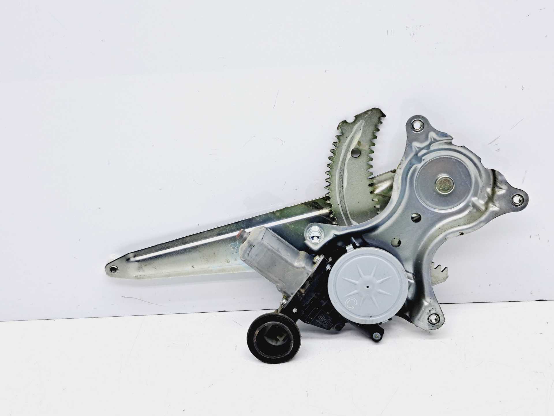 Recambio de elevalunas trasero izquierdo para toyota rav 4 advance referencia OEM IAM 8571035180 2621002331 DENSO