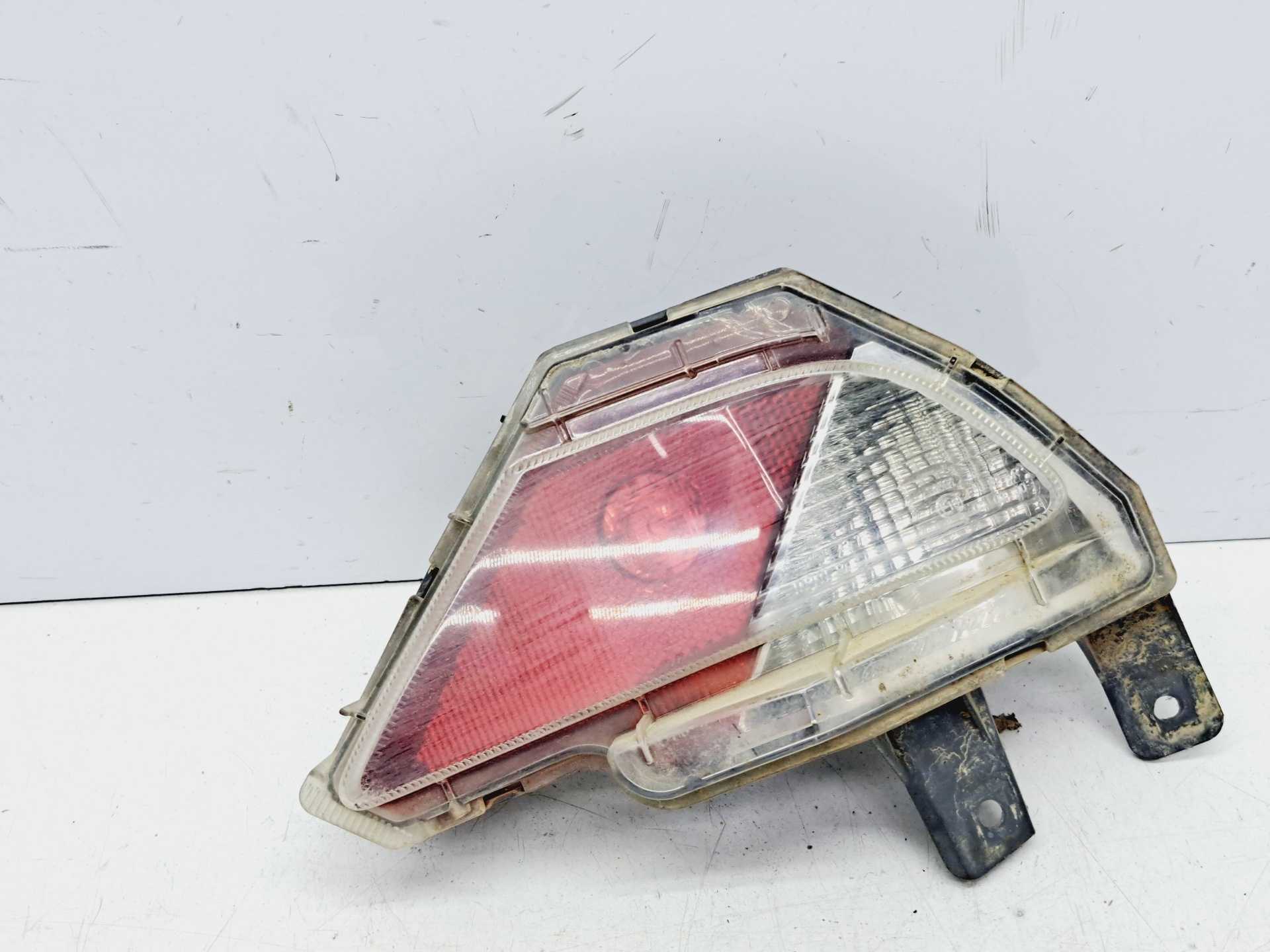 Recambio de faro antiniebla trasero derecho para toyota rav 4 advance referencia OEM IAM 8148042060  