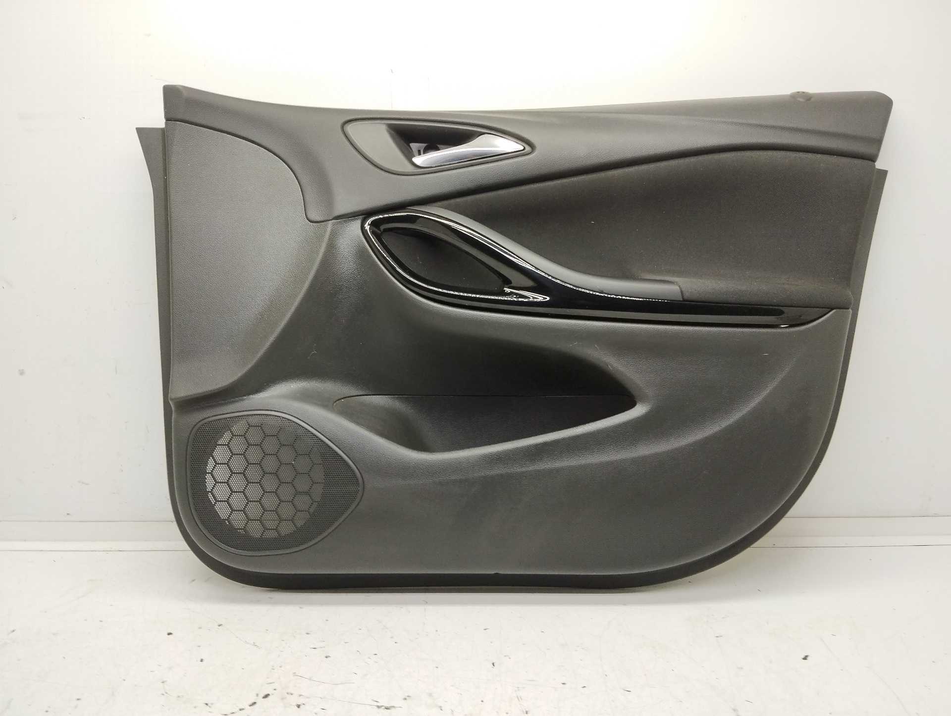 Recambio de guarnecido puerta delantera derecha para opel astra k lim. 5türig business referencia OEM IAM 888403685 2513835 