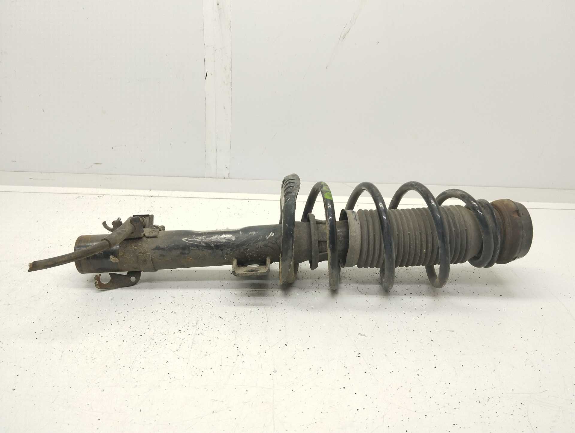 Recambio de amortiguador delantero derecho para volkswagen polo (6r1) 1.6 tdi referencia OEM IAM 6R0413031AJ  