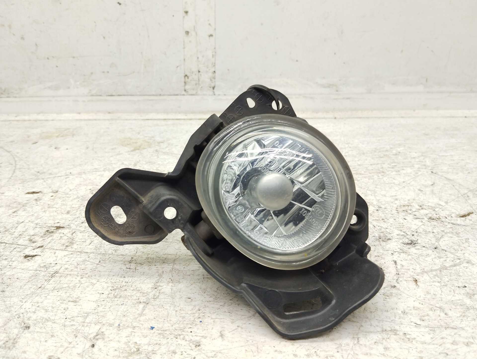 Recambio de faro antiniebla derecho para mazda cx-5 center-line 2wd referencia OEM IAM KD5351684  