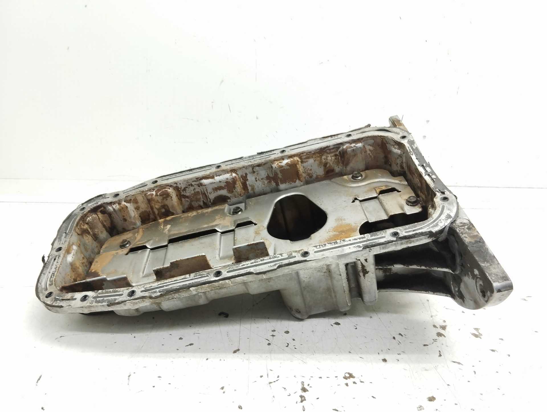 Recambio de carter para chevrolet kalos 1.4 se referencia OEM IAM 96481581  