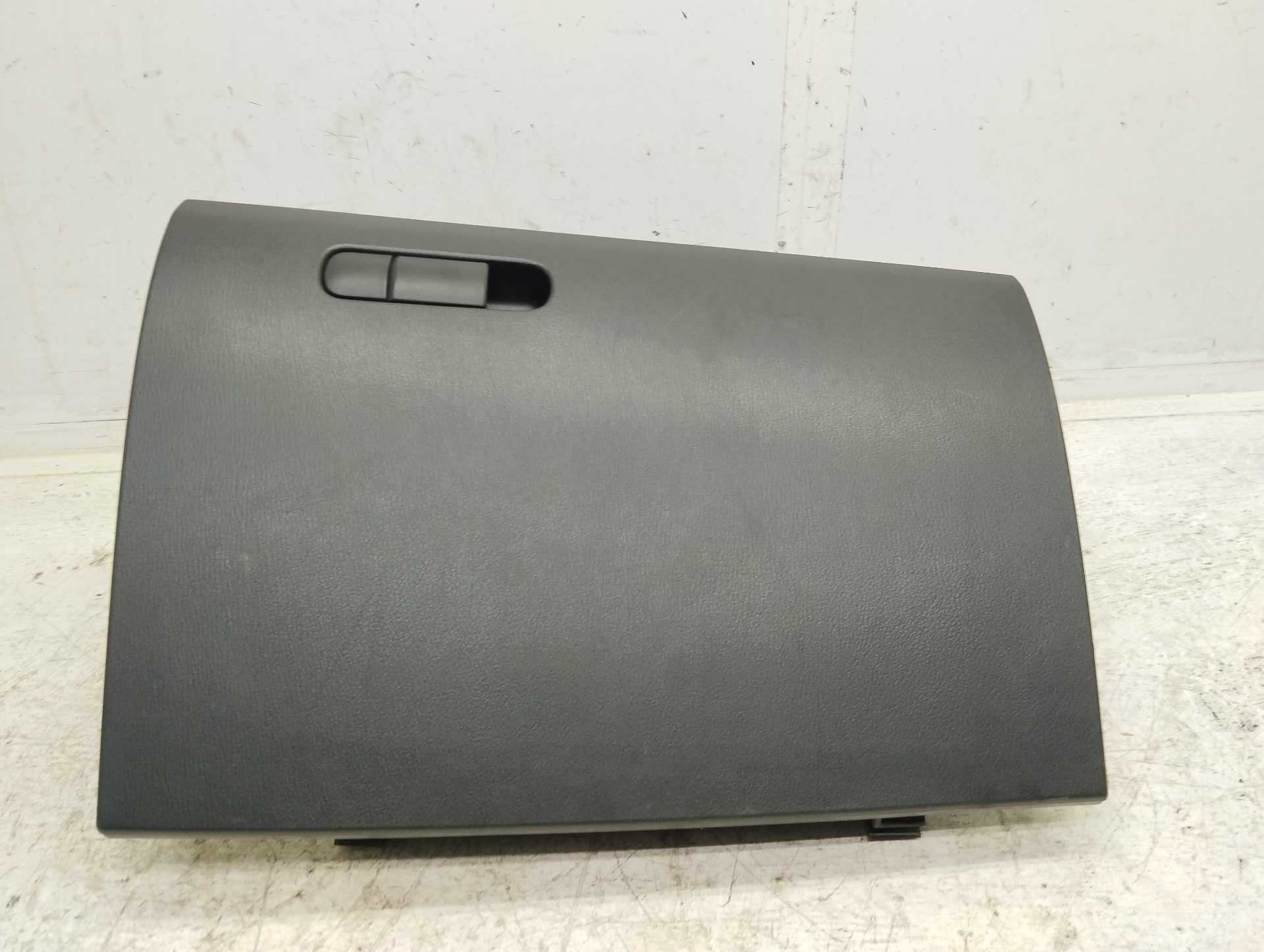 Recambio de guantera para mazda cx-5 center-line 2wd referencia OEM IAM KD4564161  