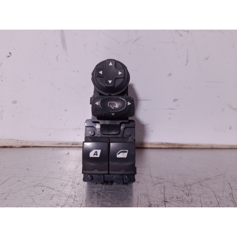 Recambio de mando elevalunas delantero izquierdo para peugeot 208 1.4 hdi fap referencia OEM IAM   
