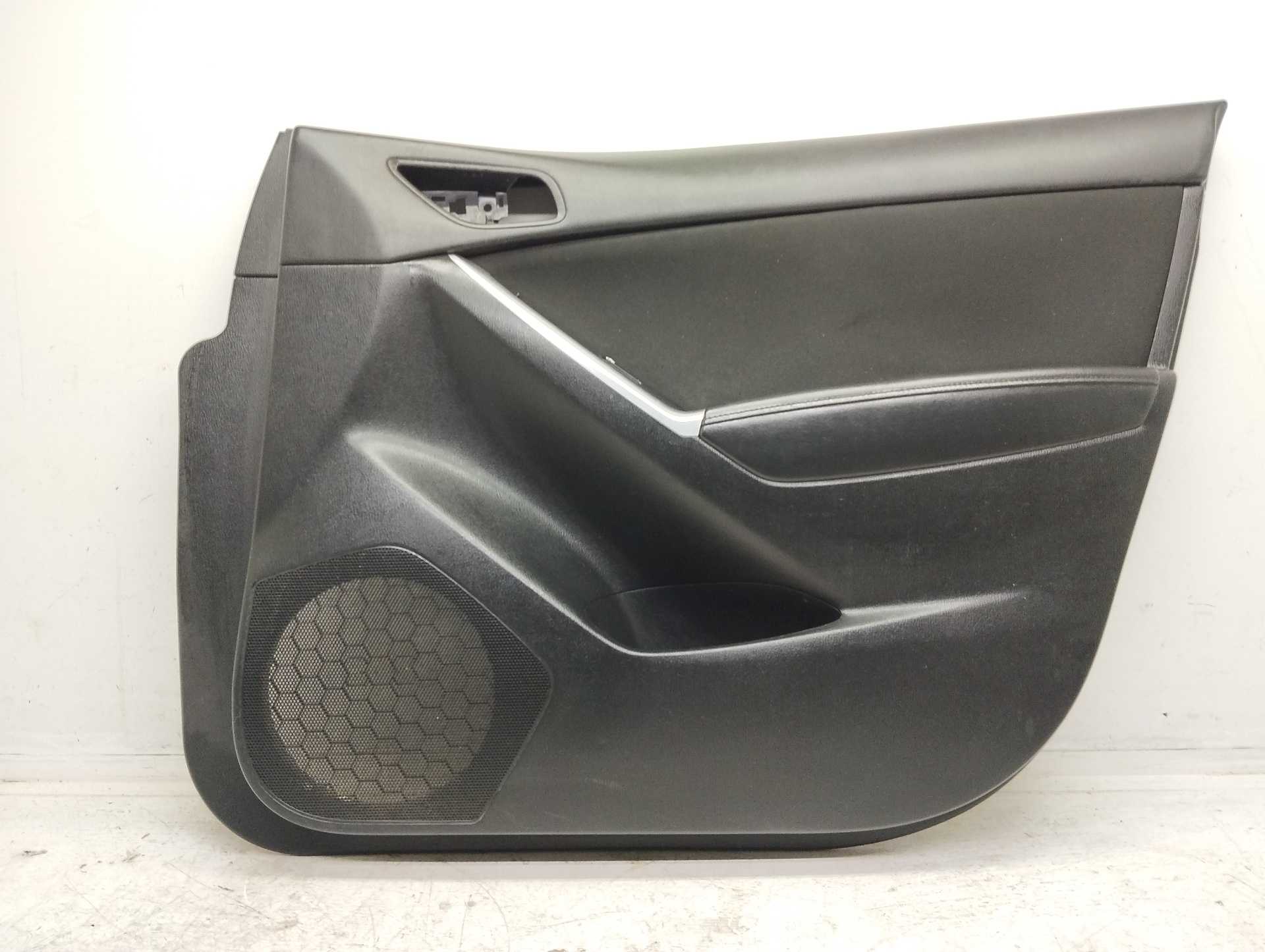 Recambio de guarnecido puerta delantera derecha para mazda cx-5 center-line 2wd referencia OEM IAM KD45684C1  
