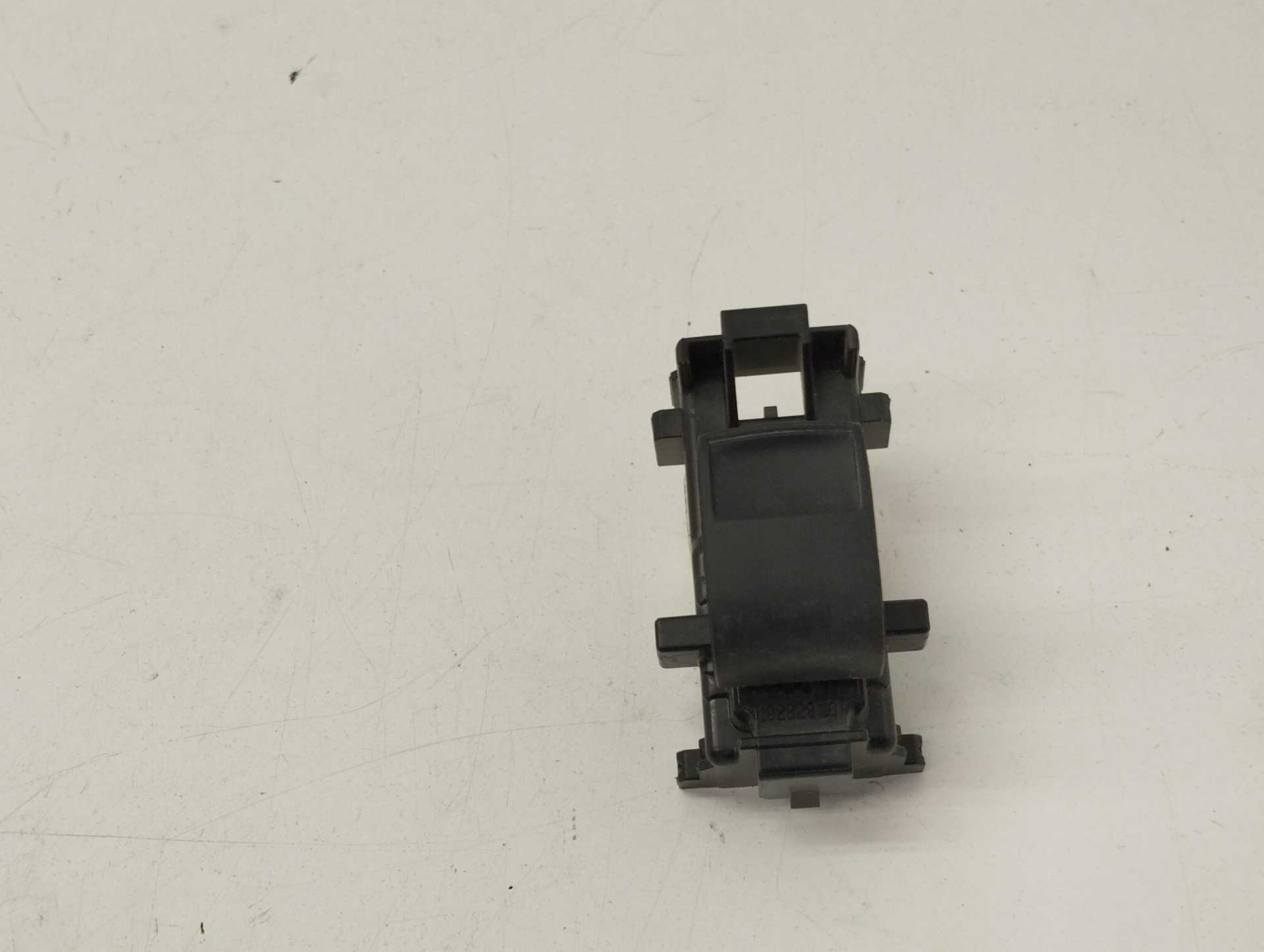 Recambio de mando elevalunas delantero derecho para toyota rav 4 advance referencia OEM IAM   