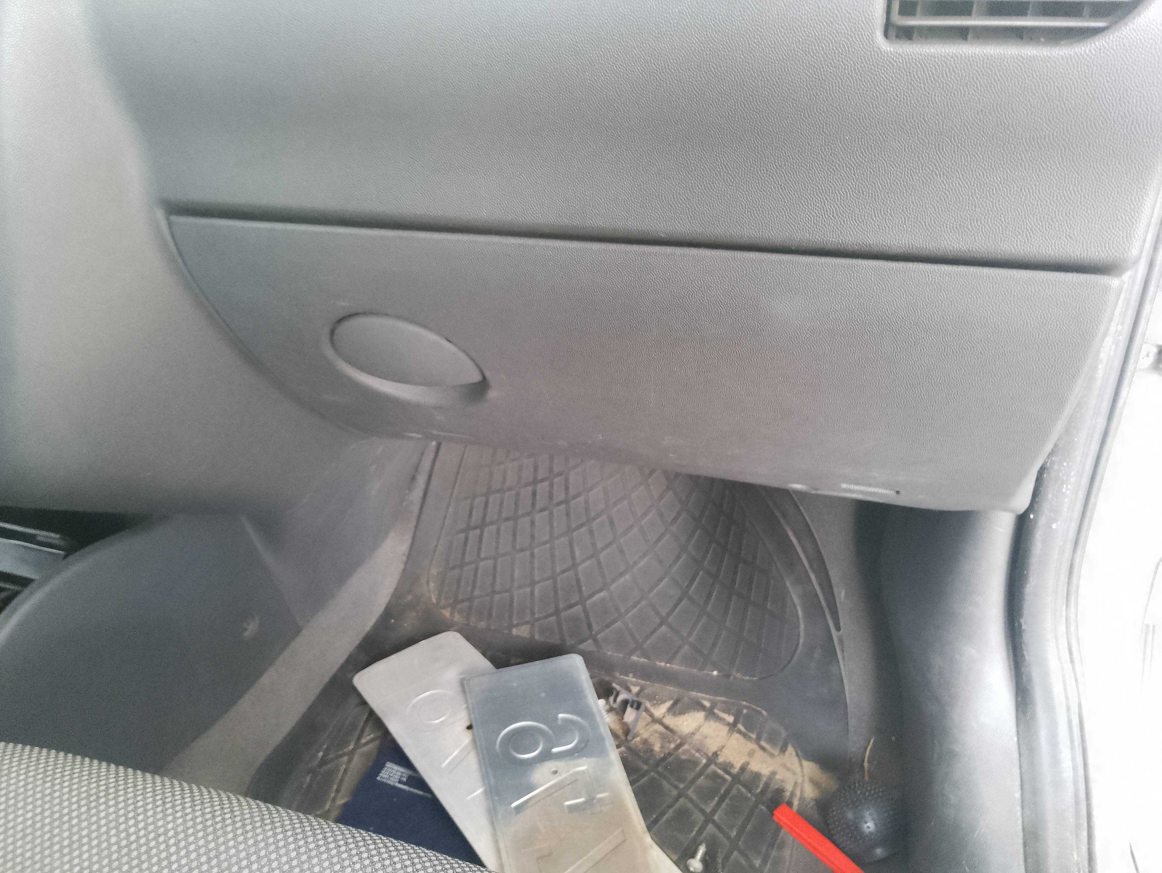 Recambio de guantera para opel corsa c blue line referencia OEM IAM   
