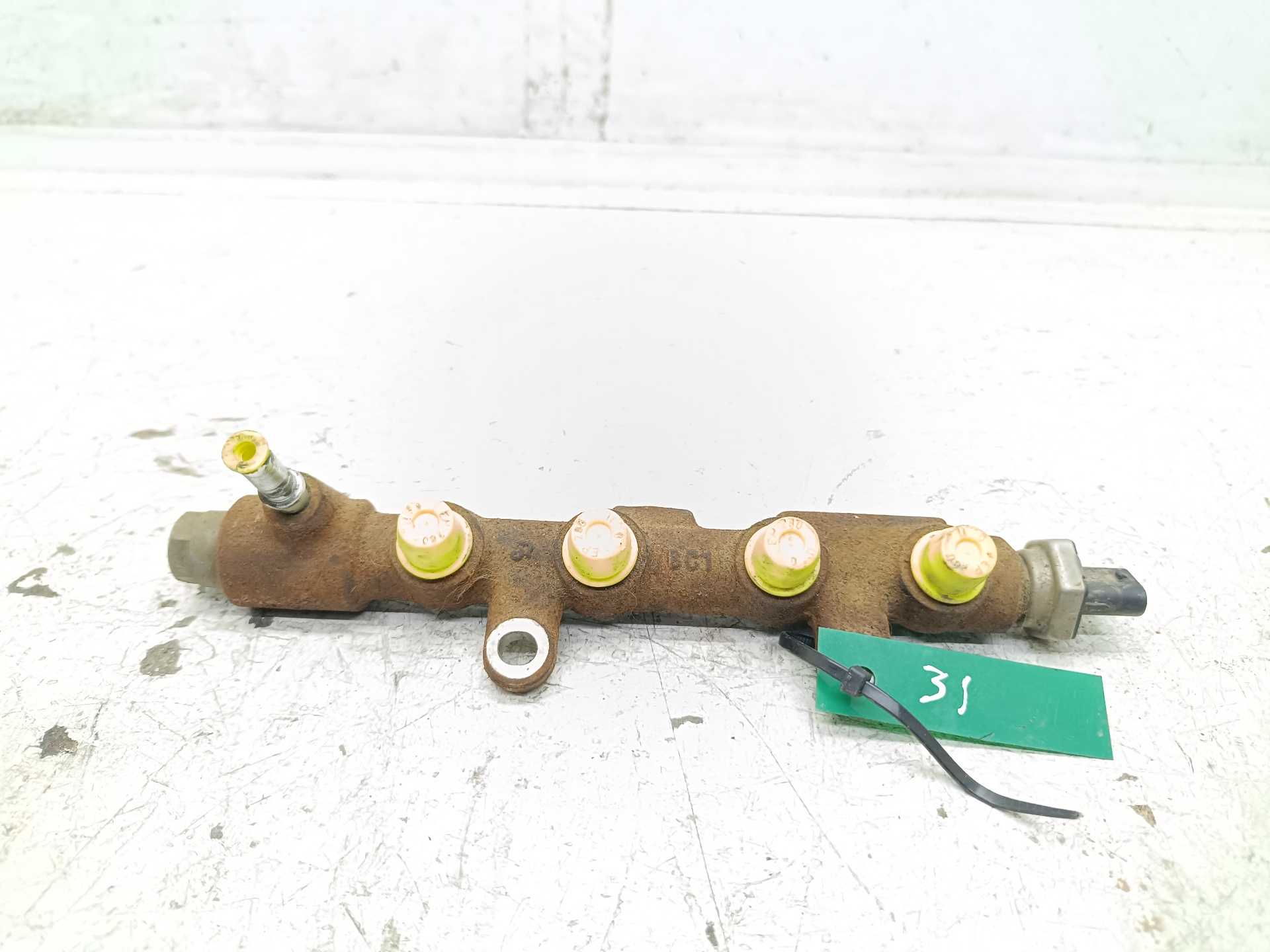 Recambio de rampa inyectora para opel vivaro furgón l express referencia OEM IAM 9821399680 202061640 