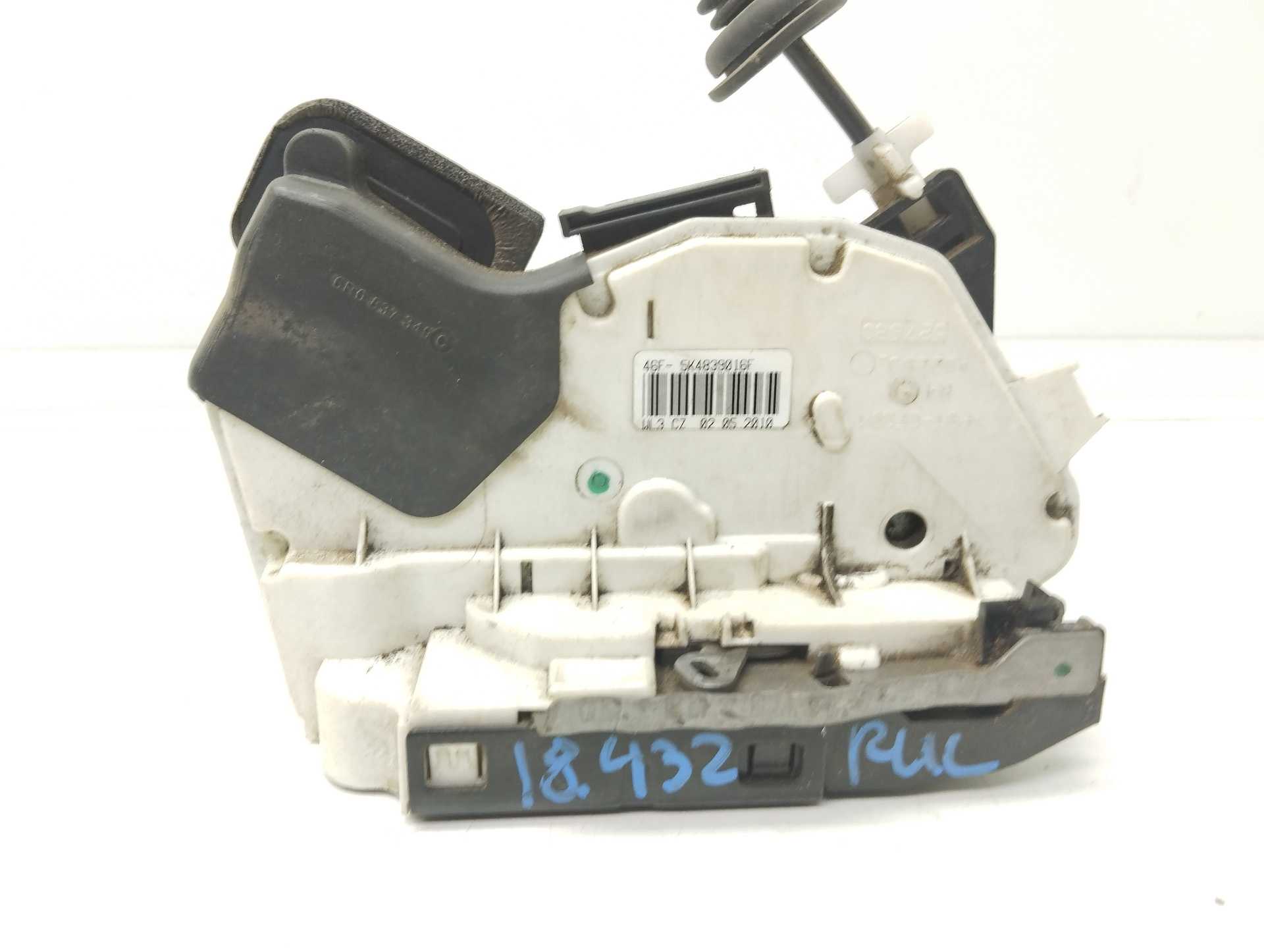 Recambio de cerradura puerta trasera derecha para volkswagen polo (6r1) 1.6 tdi referencia OEM IAM 5K4839016F  