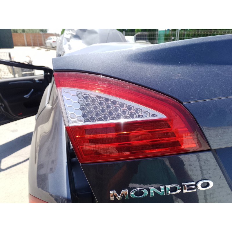 Recambio de piloto porton trasero izquierdo para ford mondeo ber. (ca2) limited edition referencia OEM IAM   
