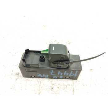 MANDO ELEVALUNAS DELANTERO DERECHO K0021 