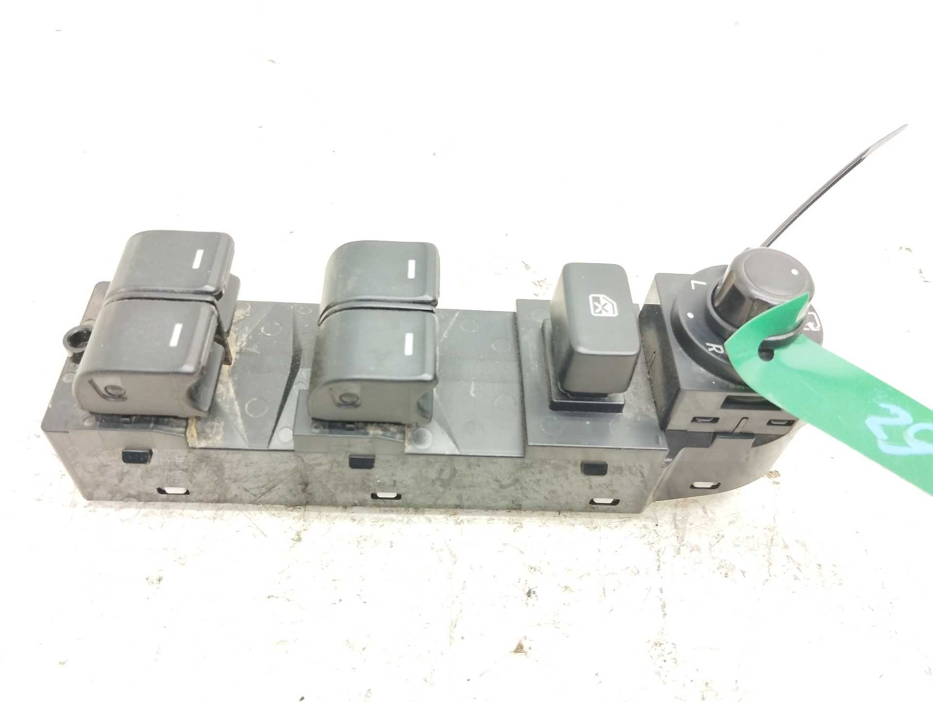 Recambio de mando elevalunas delantero izquierdo para mazda cx-5 center-line 2wd referencia OEM IAM K0021  