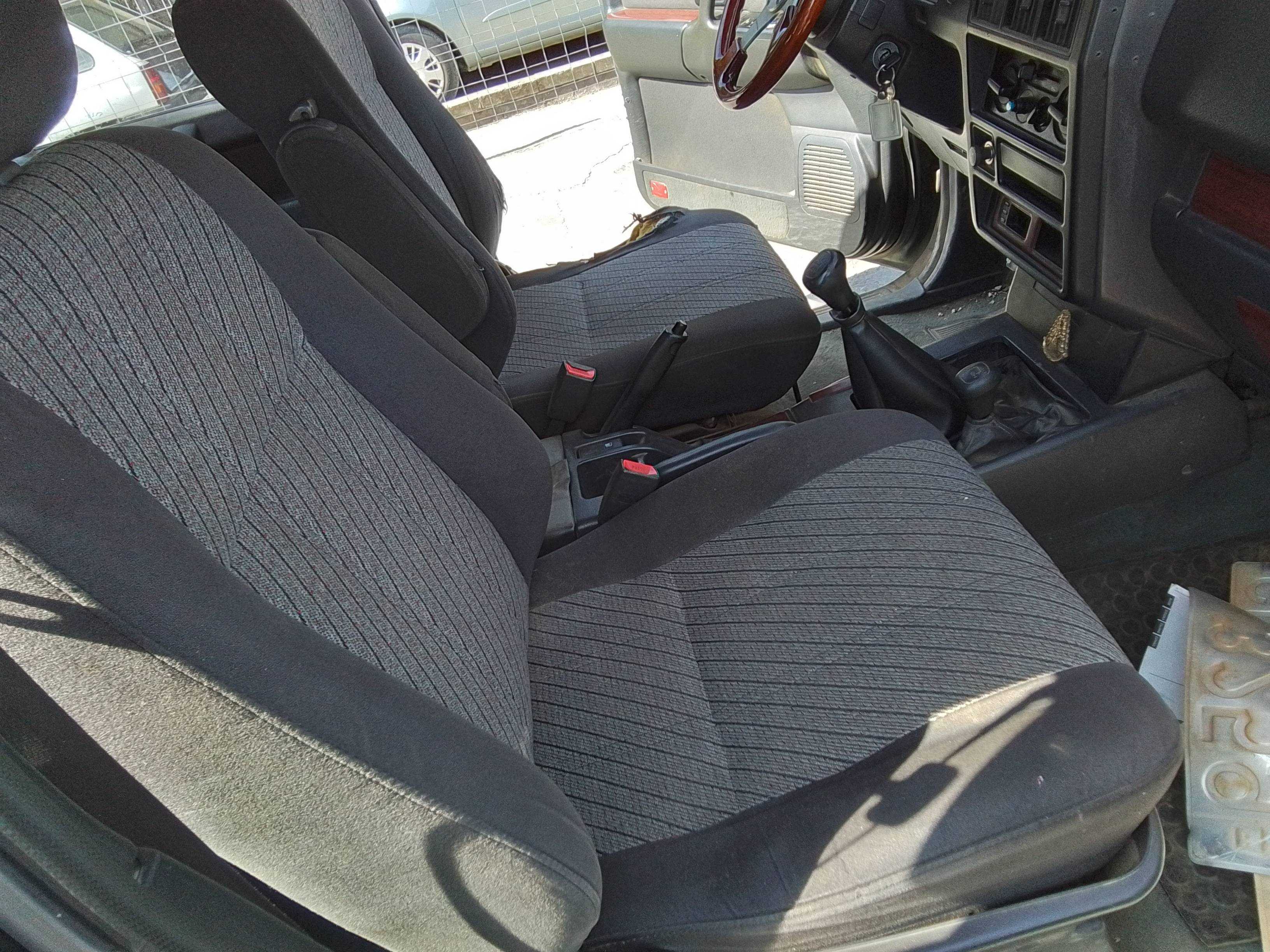 Recambio de asiento delantero derecho para opel monterey básico referencia OEM IAM   