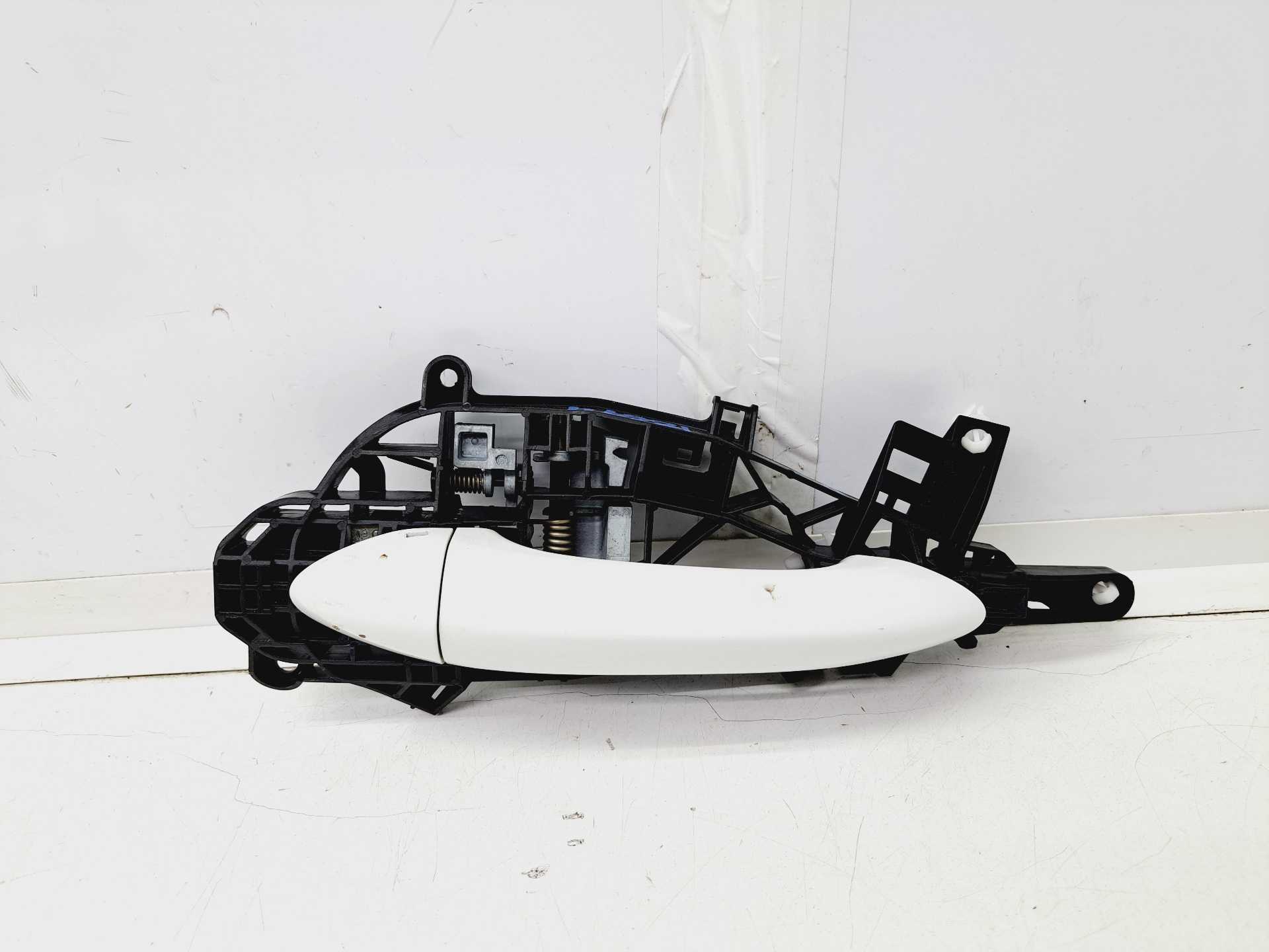 Recambio de maneta exterior delantera izquierda para opel astra k lim. 5türig business referencia OEM IAM 13506034  