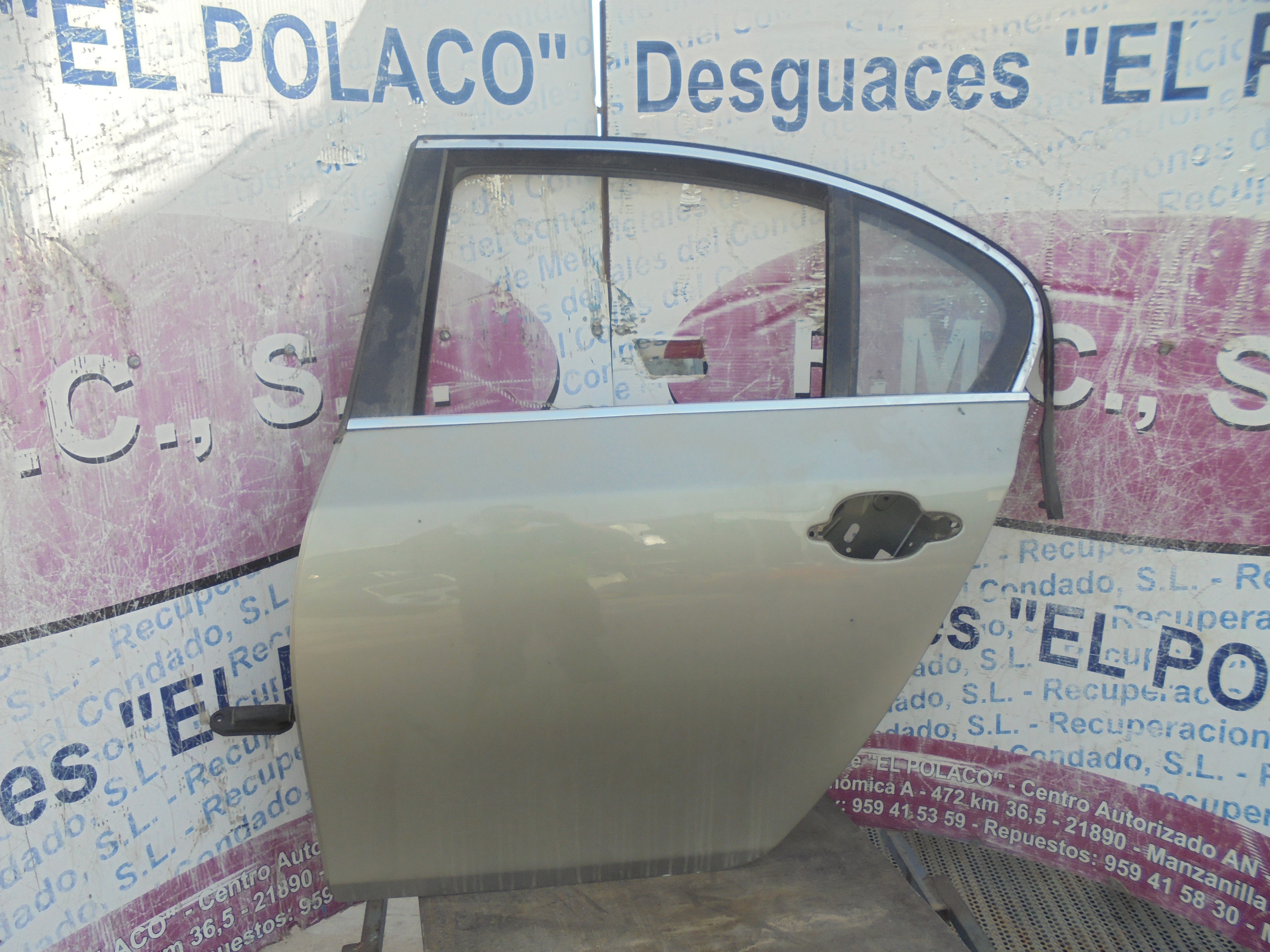 Recambio de puerta trasera izquierda para bmw serie 5 berlina (e60) 535d referencia OEM IAM   