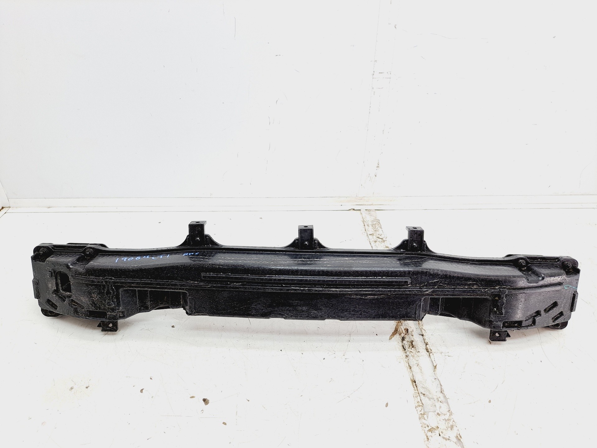 Recambio de refuerzo paragolpes trasero para hyundai tucson (nx) klass 2wd referencia OEM IAM 86630N7100 86631N7100 