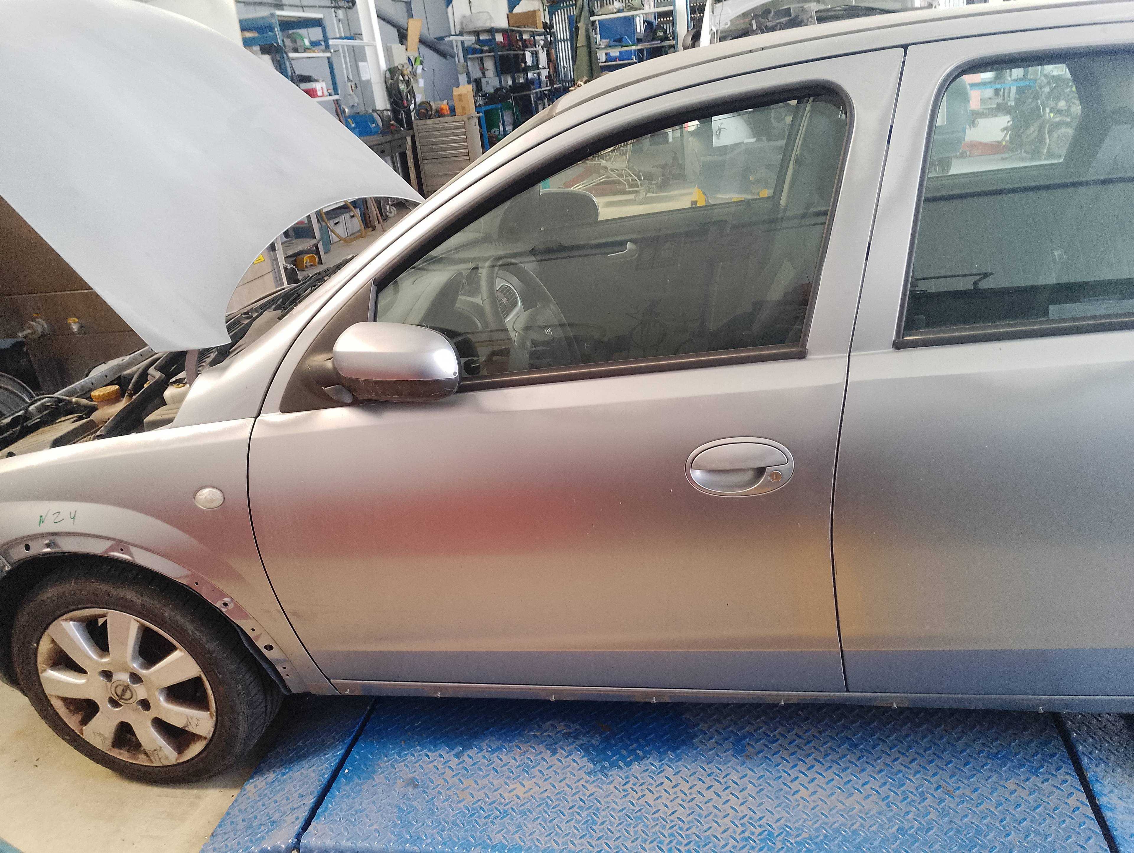 Recambio de puerta delantera izquierda para opel corsa c blue line referencia OEM IAM   