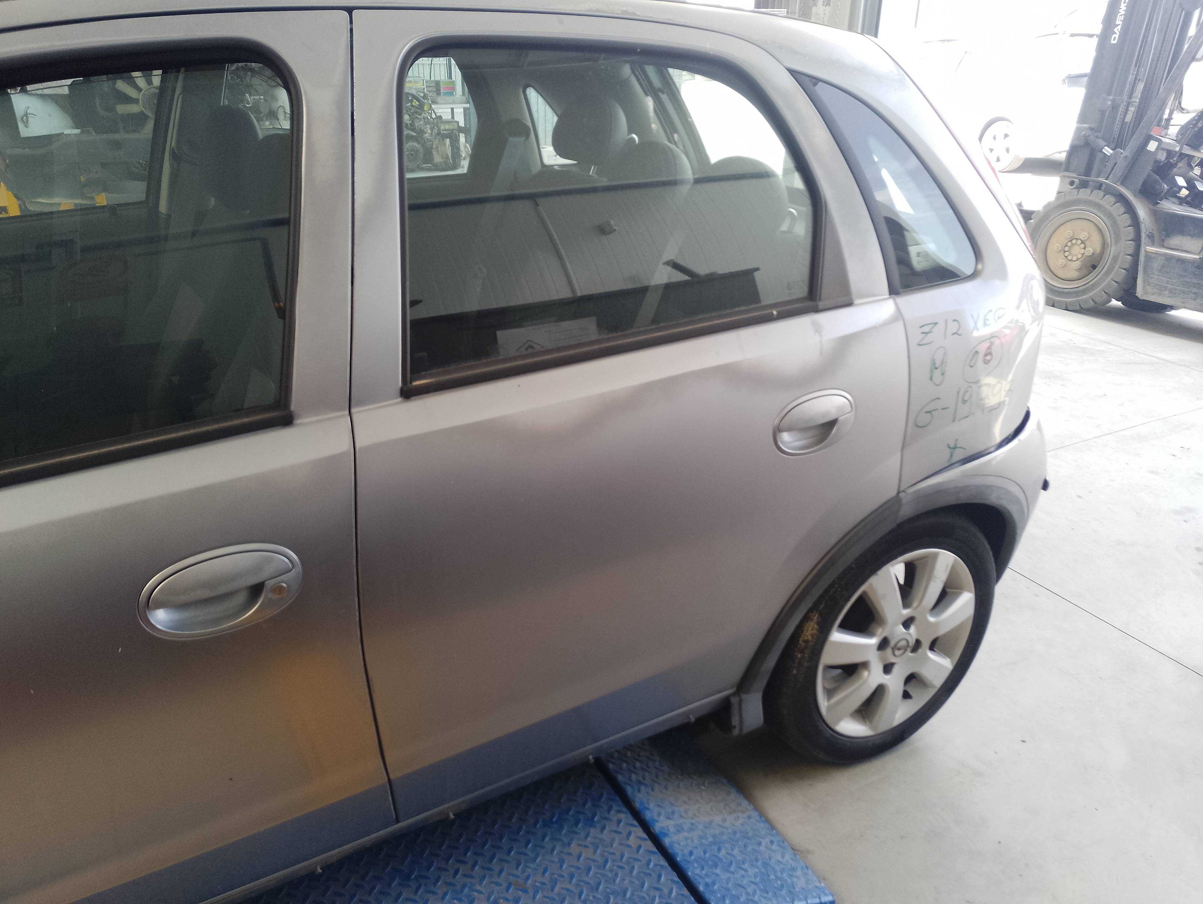 Recambio de puerta trasera izquierda para opel corsa c blue line referencia OEM IAM   