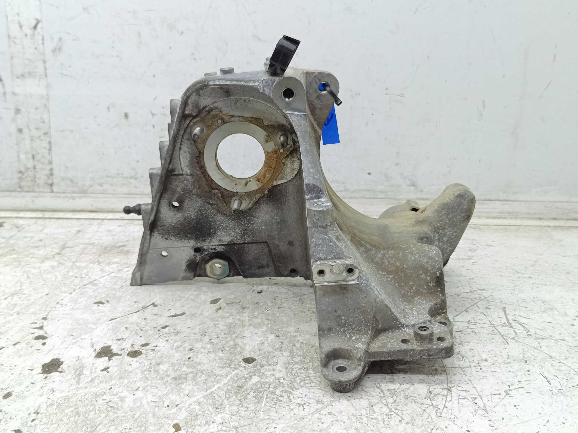 Recambio de soporte bomba inyeccion para alfa romeo 159 (140) 1.9 jtdm 16v / selective referencia OEM IAM   