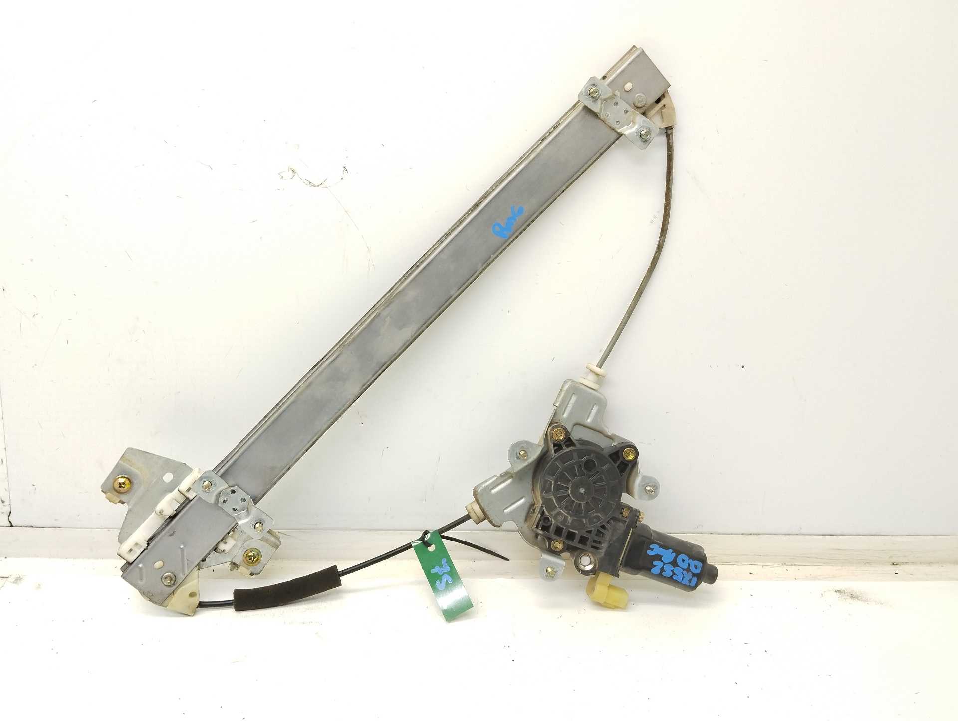 Recambio de elevalunas delantero derecho para hyundai getz (tb) 1.1 básico referencia OEM IAM  824041C010 