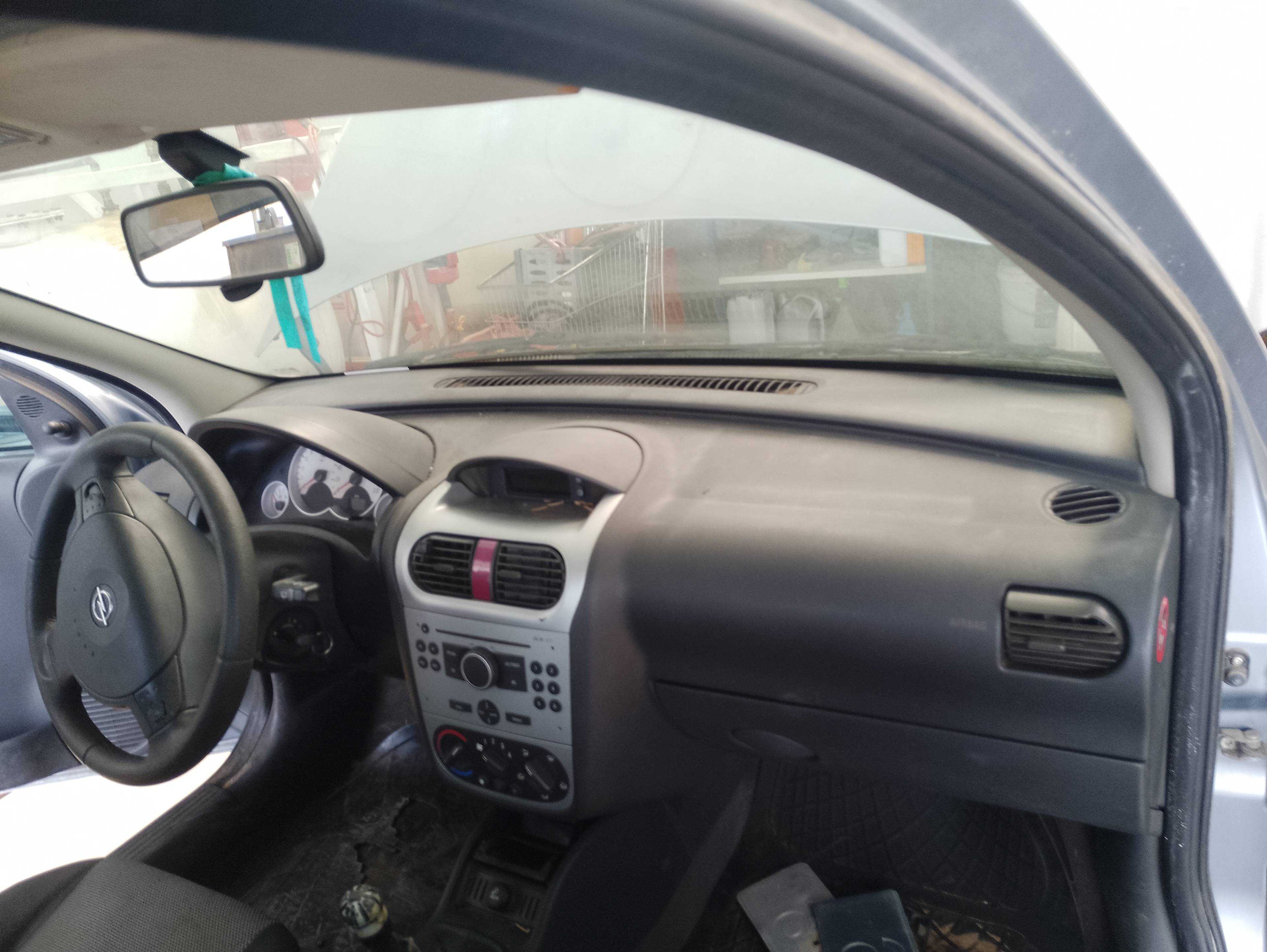 Recambio de salpicadero para opel corsa c blue line referencia OEM IAM   