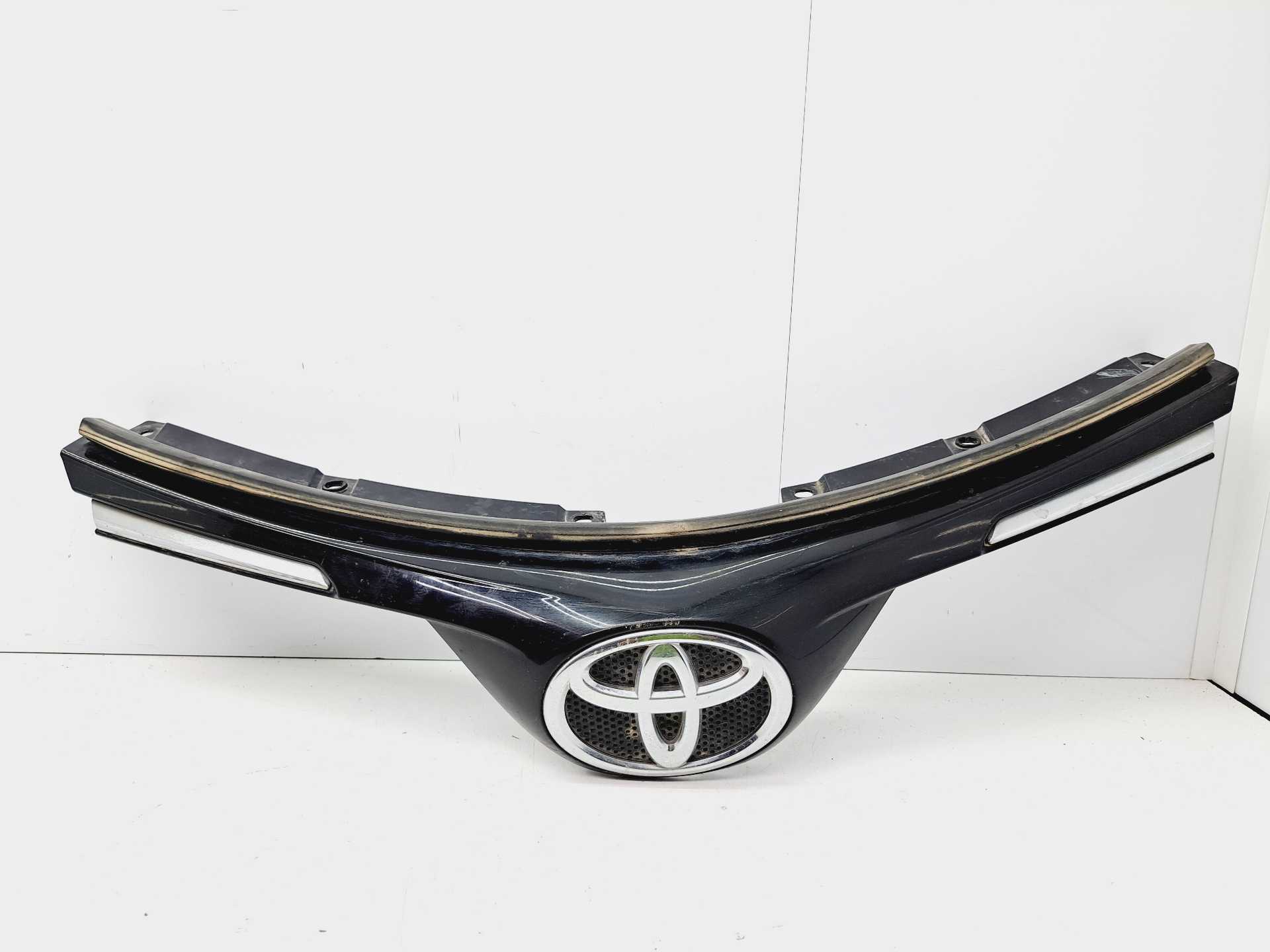 Recambio de rejilla delantera para toyota rav 4 advance referencia OEM IAM 5310142410  