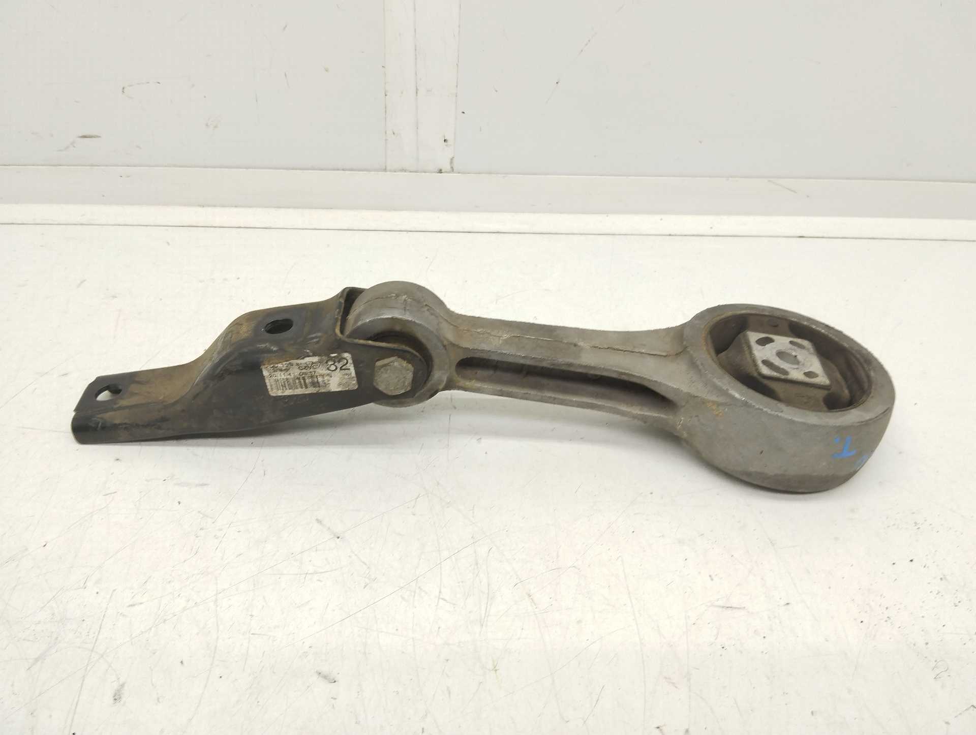 Recambio de soporte motor trasero para volkswagen polo (6r1) 1.6 tdi referencia OEM IAM 6Q0199851  
