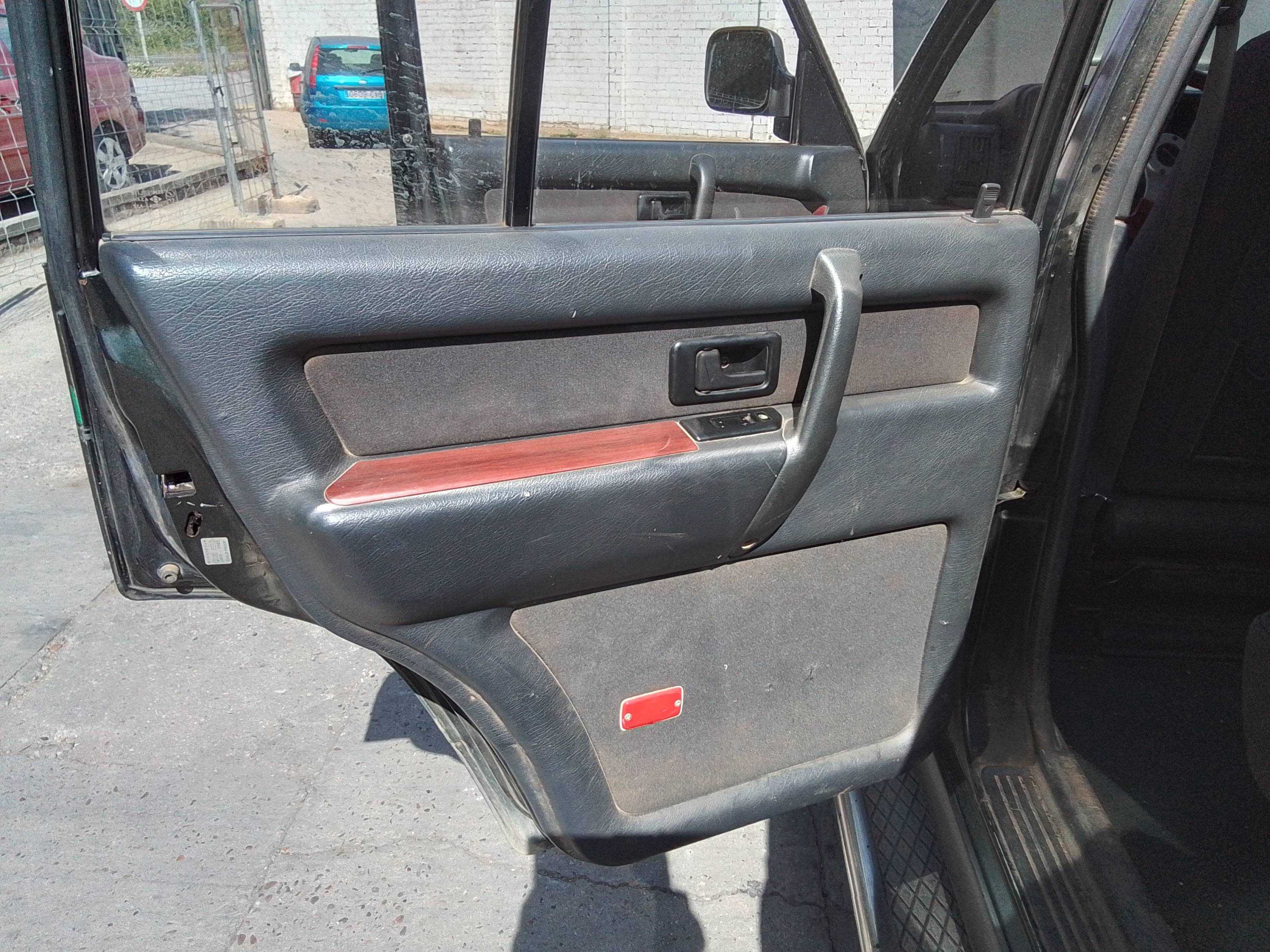 Recambio de guarnecido puerta trasera izquierda para opel monterey básico referencia OEM IAM   