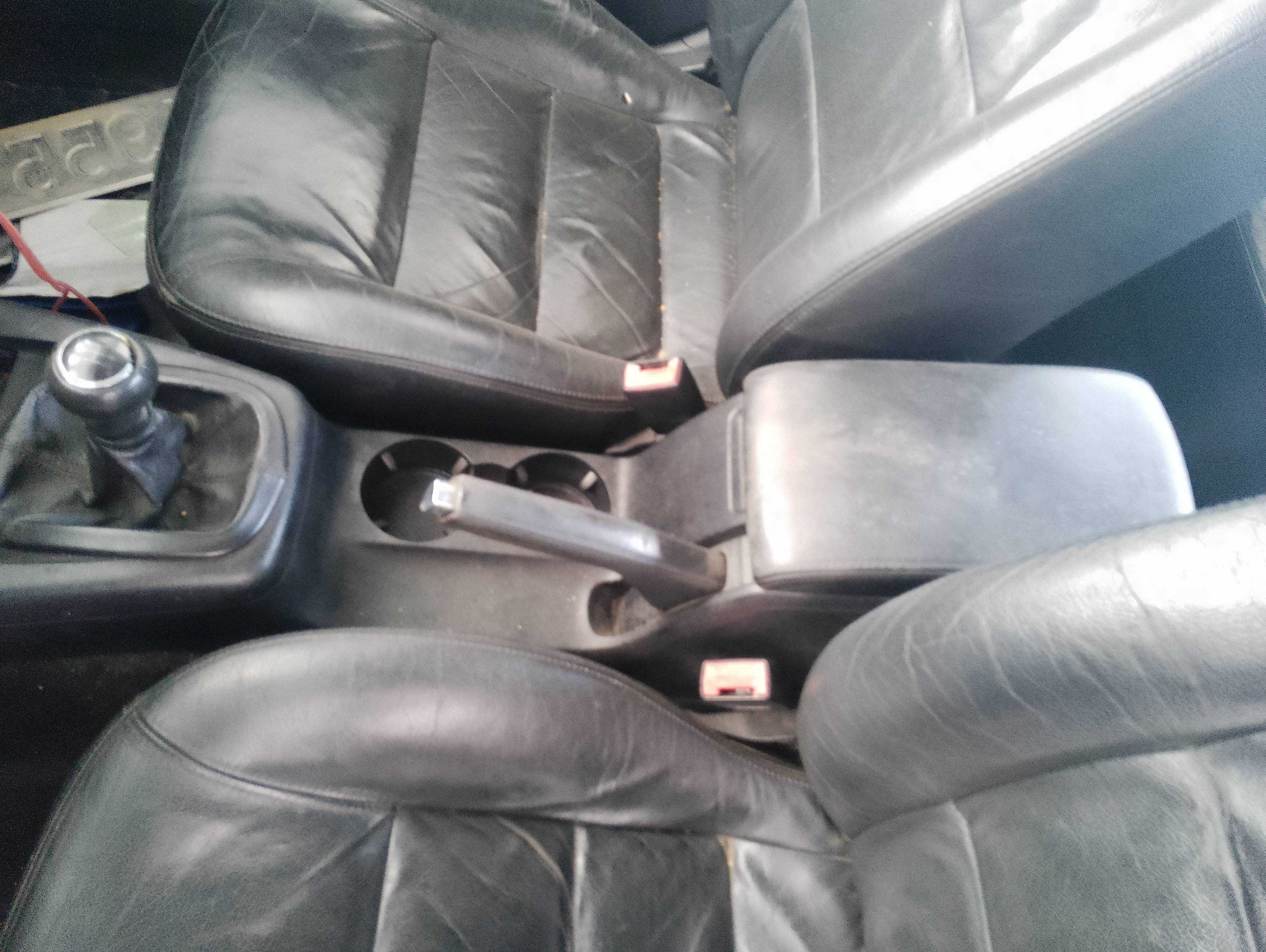 Recambio de apoyabrazos central para volkswagen passat b5.5 (3b3) 1.9 tdi referencia OEM IAM   