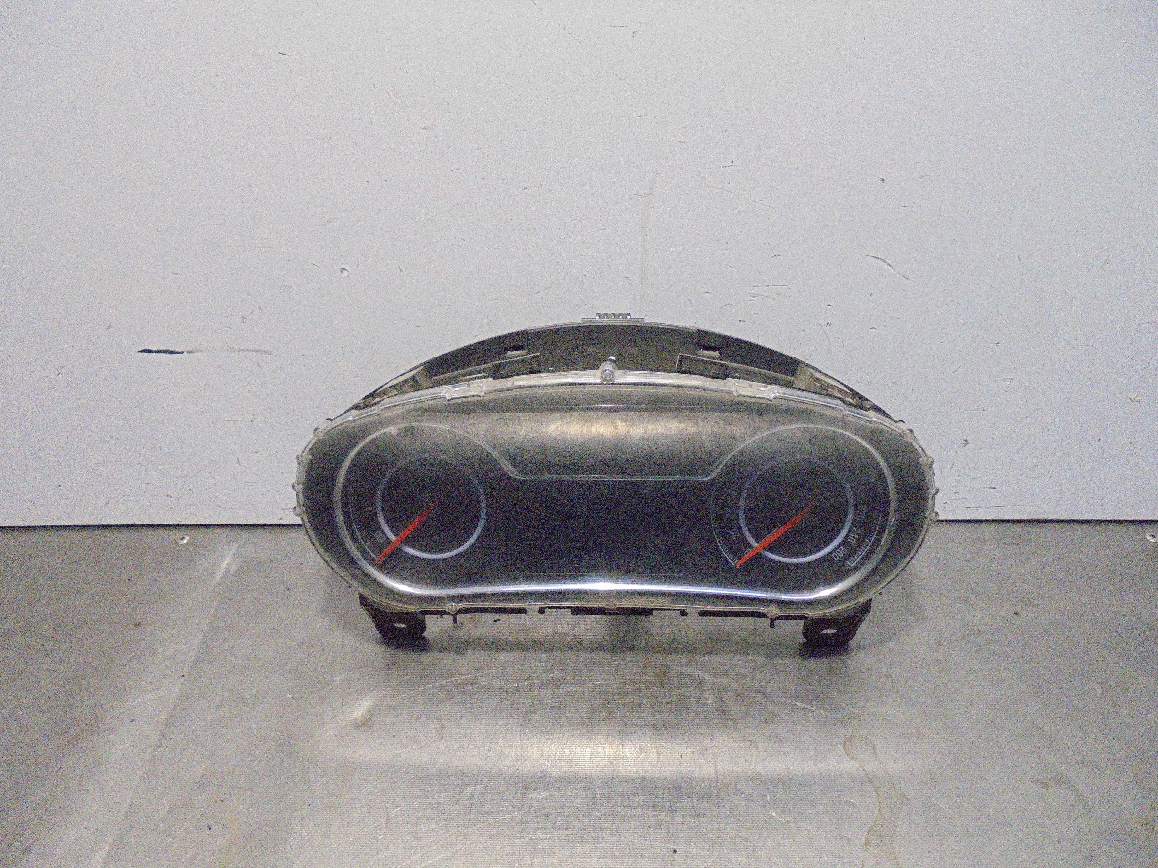 Recambio de cuadro instrumentos para opel insignia berlina expression referencia OEM IAM 23438126  
