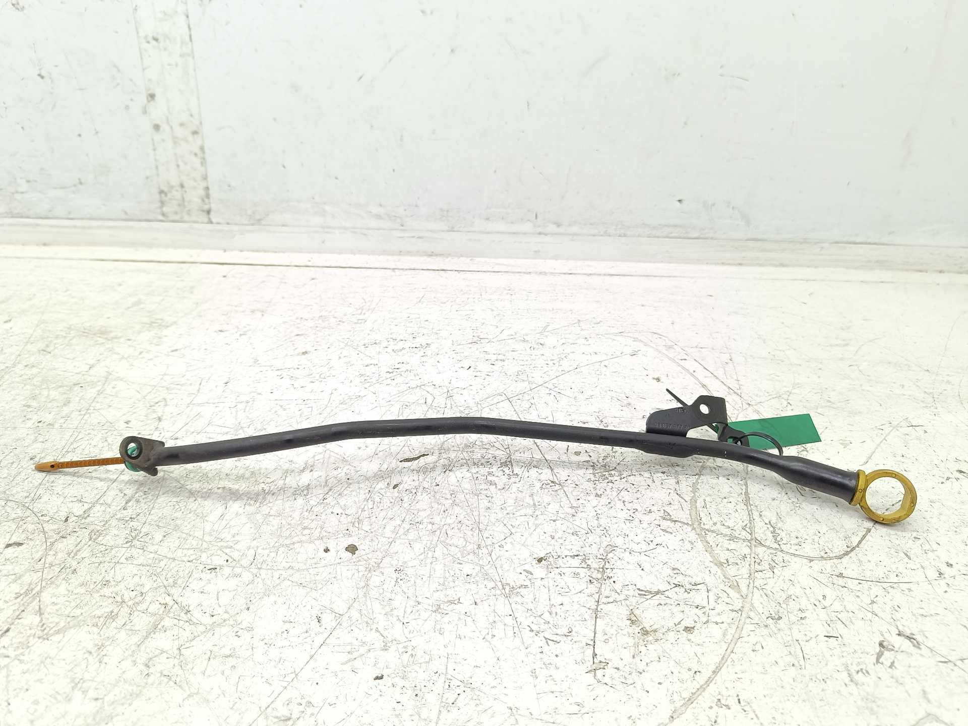 Recambio de varilla aceite para peugeot 208 style referencia OEM IAM 9805767780  