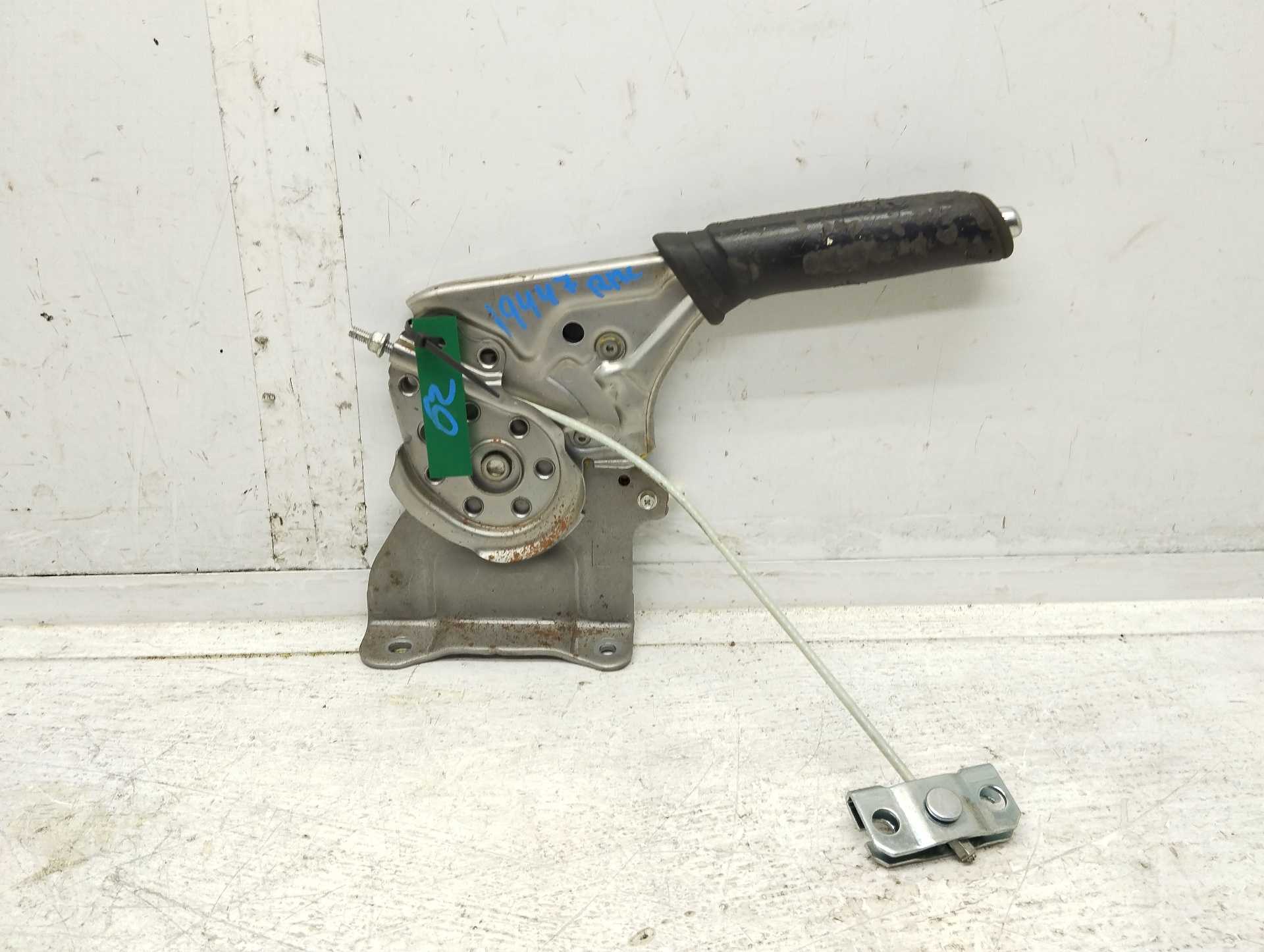Recambio de palanca freno para mazda cx-5 center-line 2wd referencia OEM IAM KD3344010A  