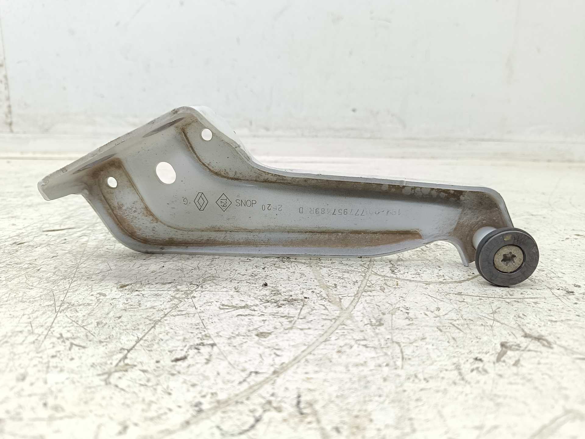 Recambio de guia puerta lateral interior derecha para dacia dokker essential referencia OEM IAM 777957489R  