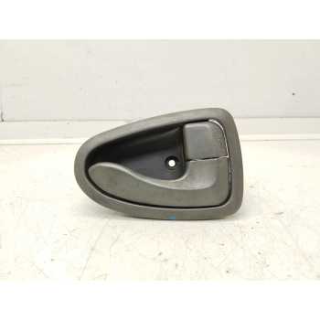 Recambio de maneta interior delantera derecha para hyundai accent (mc) referencia OEM IAM 8262025000  