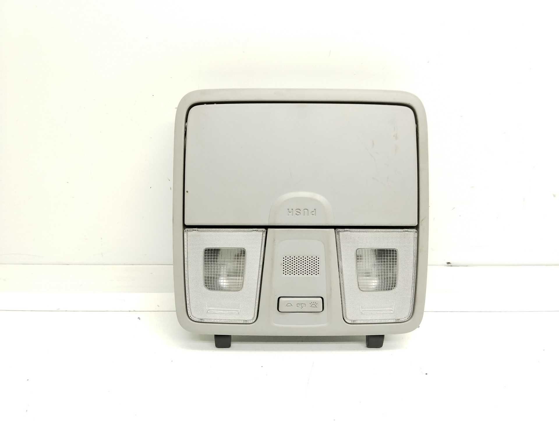 Recambio de luz interior para hyundai i20 1.2 16v cat referencia OEM IAM 92810C7010TTX  
