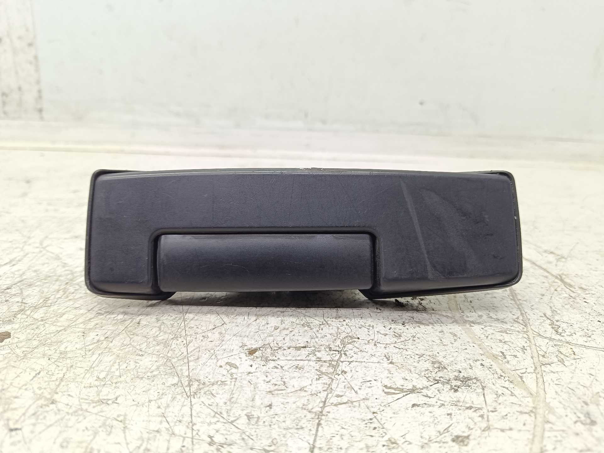 Recambio de maneta interior lateral derecha para dacia dokker essential referencia OEM IAM 806077197  