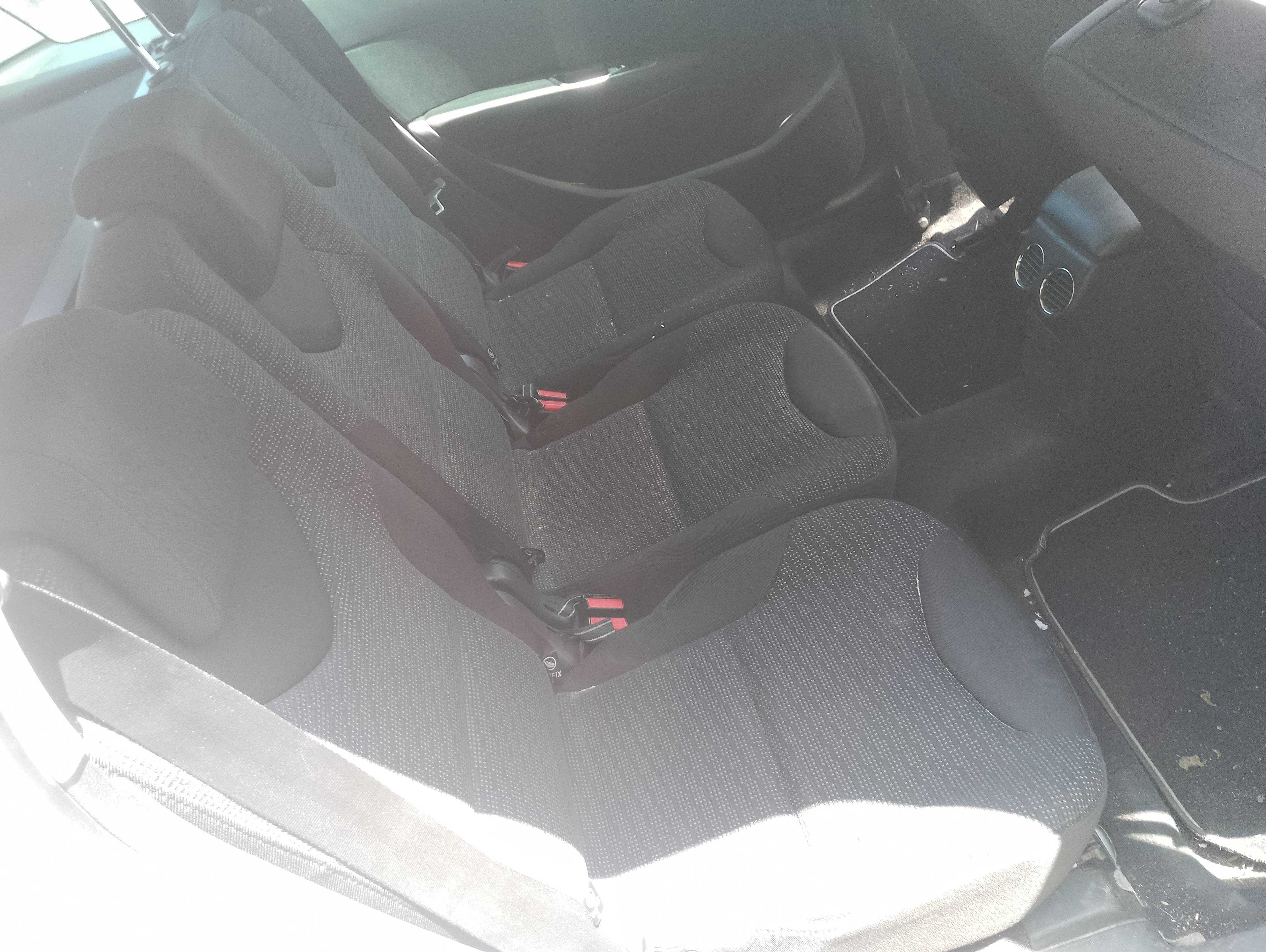 Recambio de asientos traseros para peugeot 308 sw sportium referencia OEM IAM   